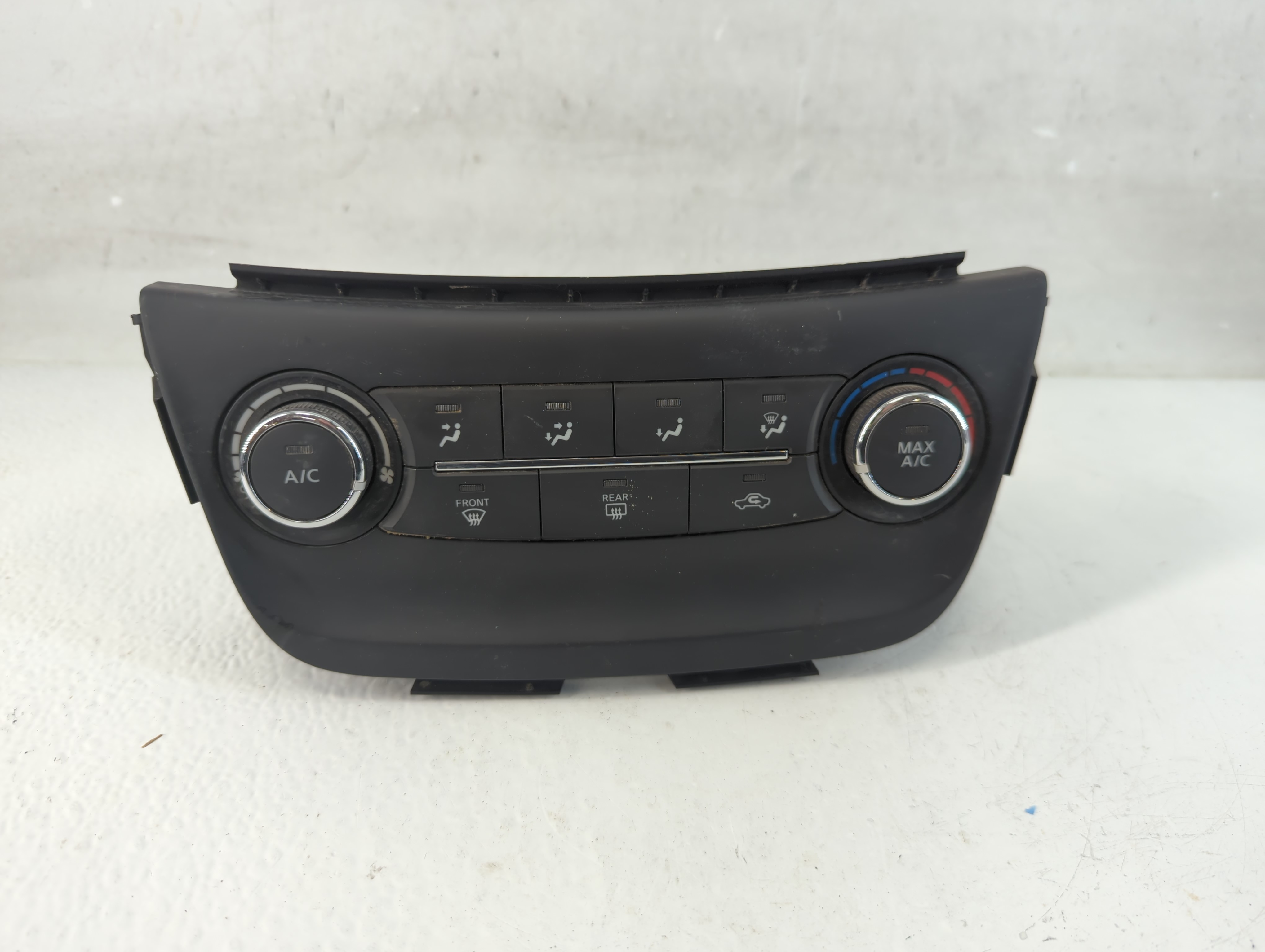 2015-2019 Nissan Sentra Ac Heater Climate Control 1046704 - Oemusedautoparts1.com