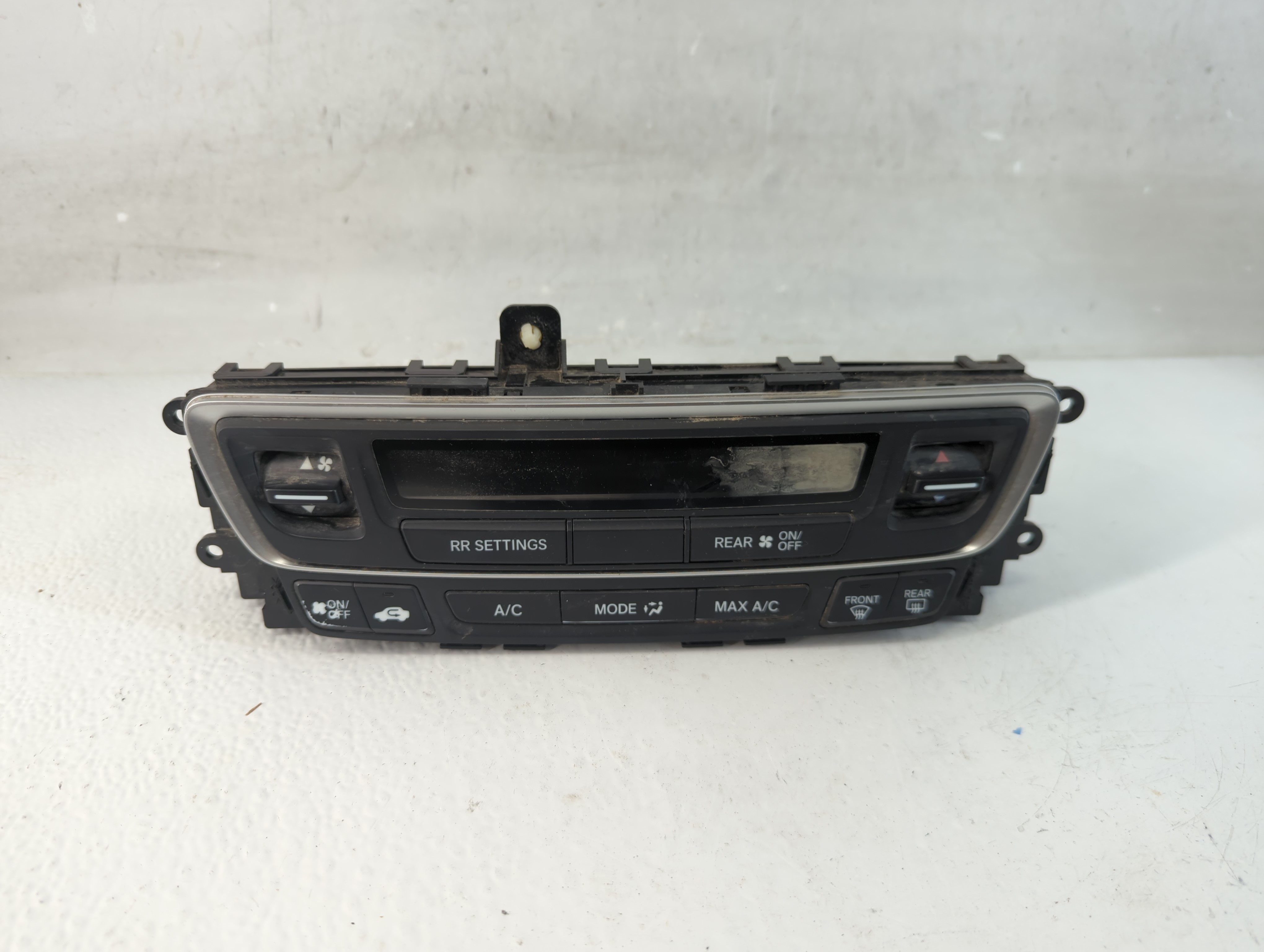 2016-2018 Honda Pilot Ac Heater Climate Control 79600tg7a011m 1046705 - Oemusedautoparts1.com