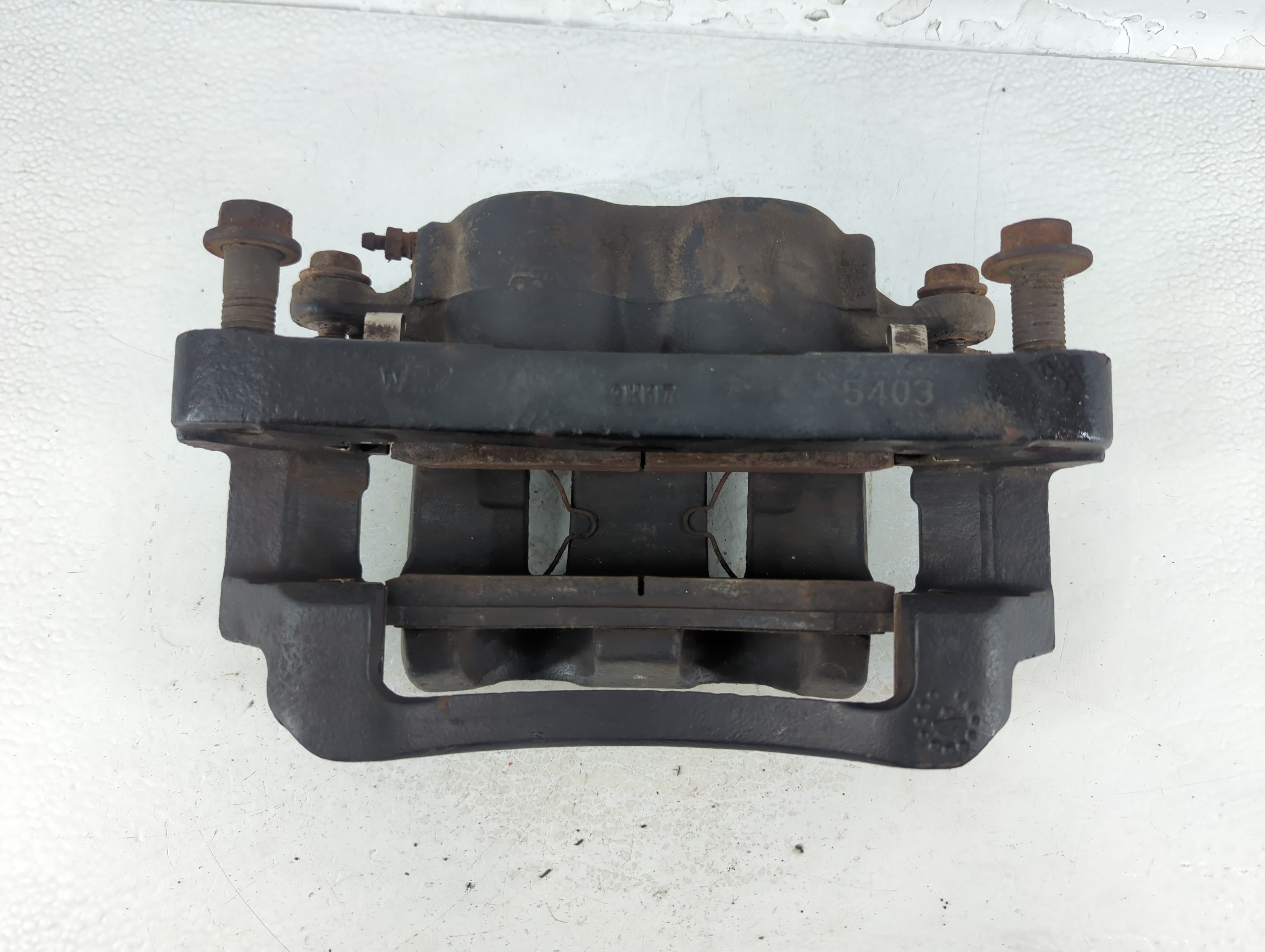 2000-2005 Ford Excursion Rear Passenger Right Brake Caliper 1046715 - Oemusedautoparts1.com