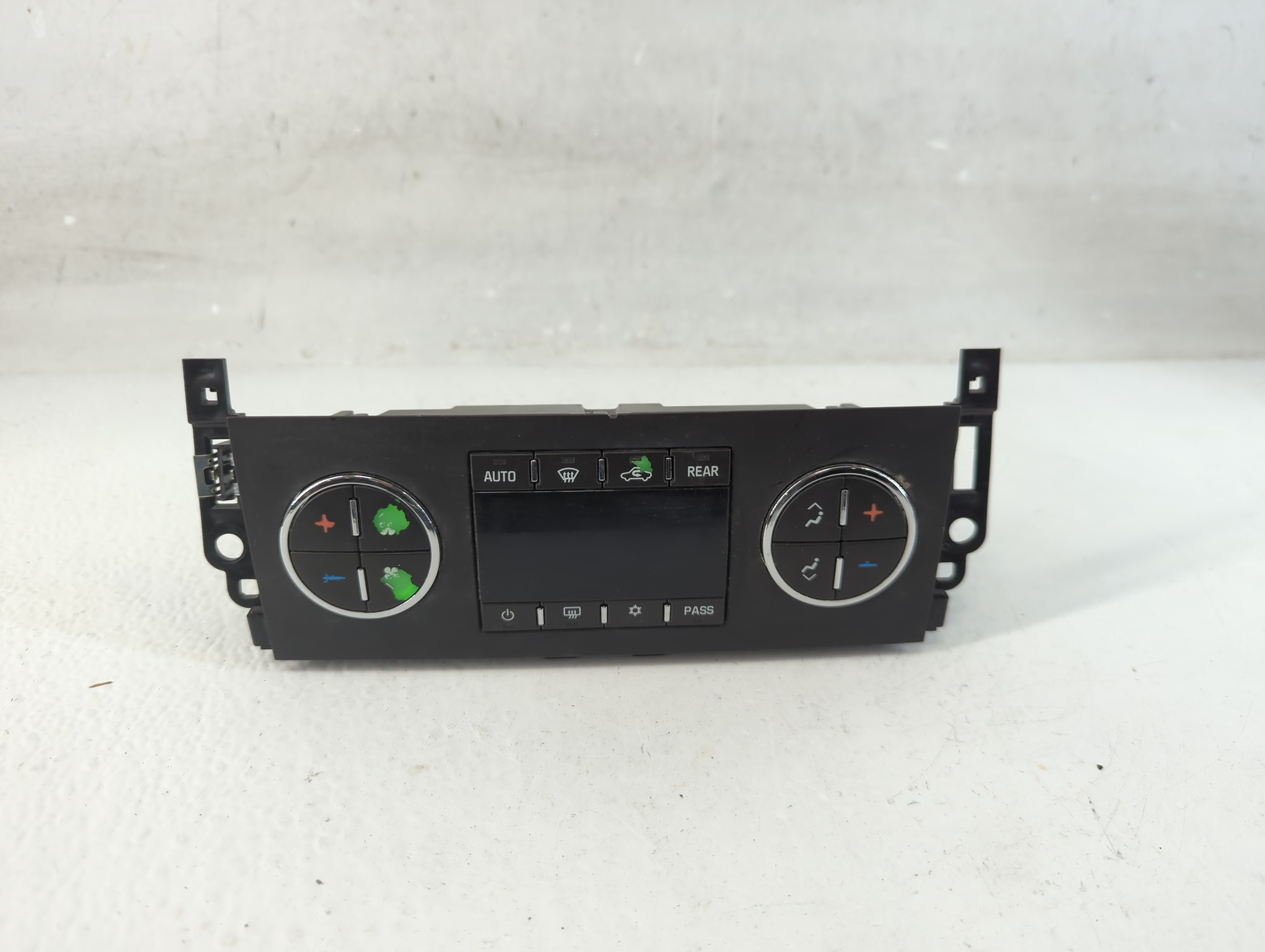 Picture of 2012-2014 Chevrolet Suburban 1500 Ac Heater Climate Control 2021712 1046721