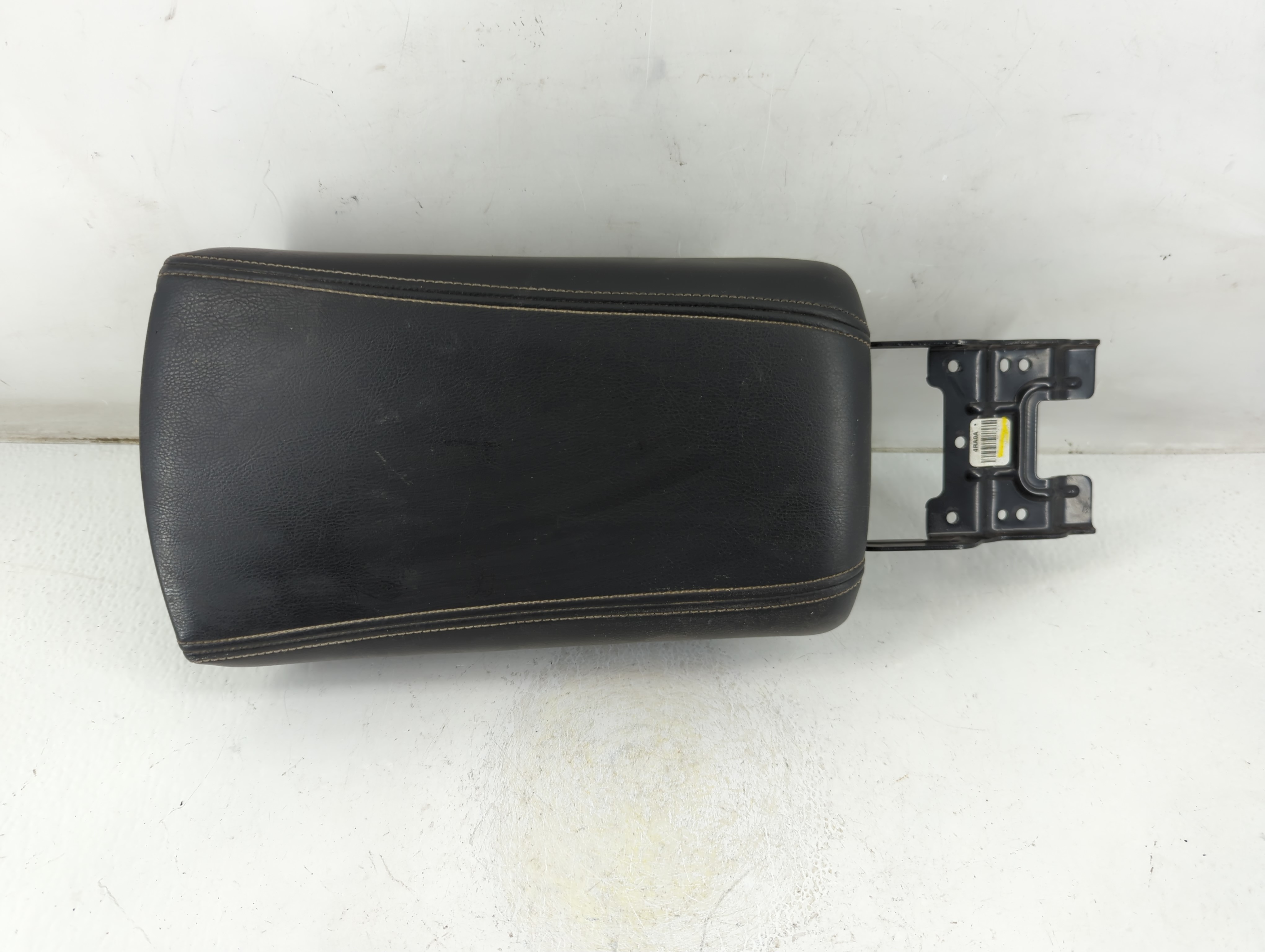 2020 Nissan Maxima Center Console Armrest Cover Lid Black 1046732 - Oemusedautoparts1.com