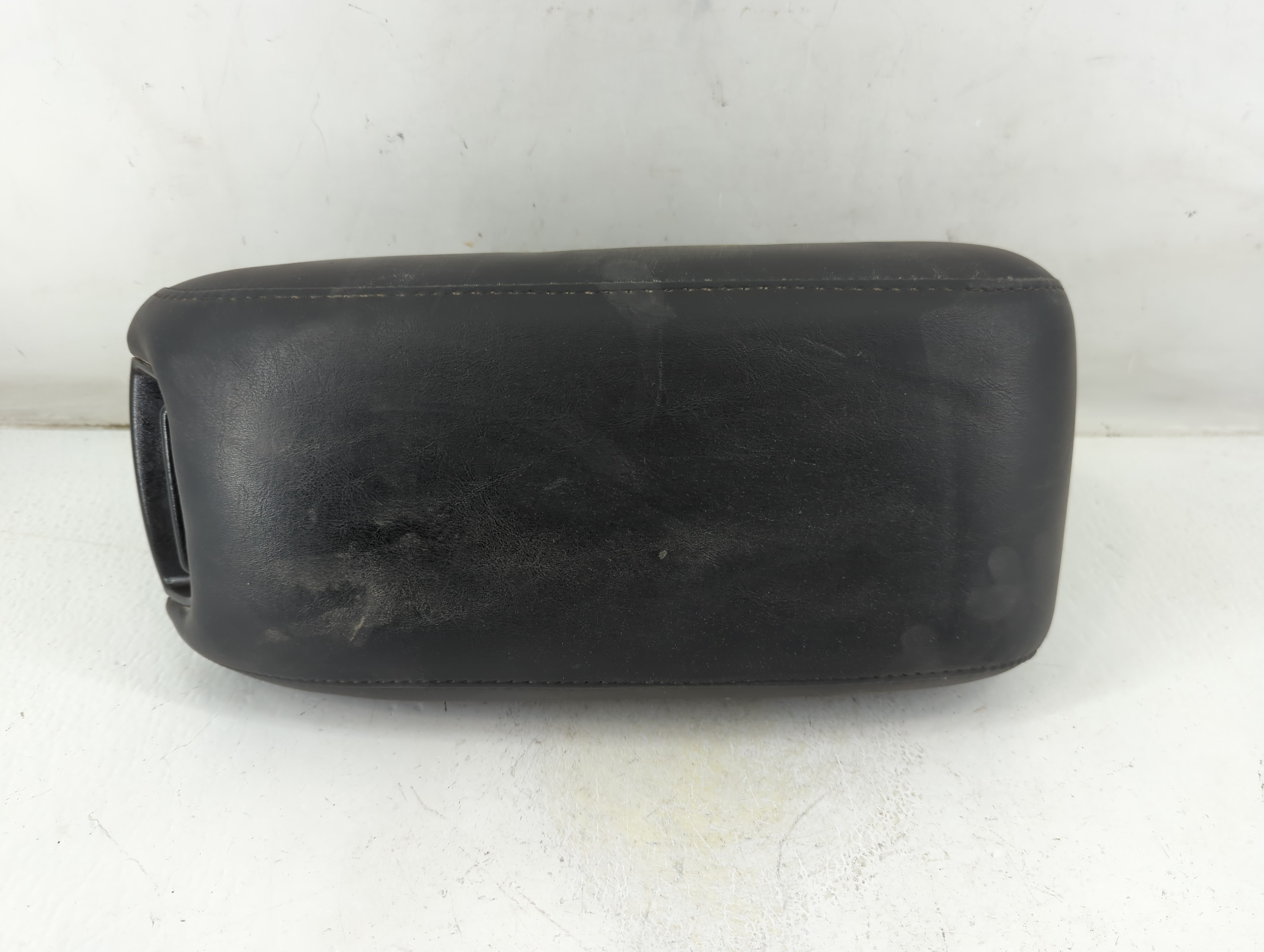 Picture of 2012-2020 Dodge Journey Center Console Armrest Cover Lid Black 1046734
