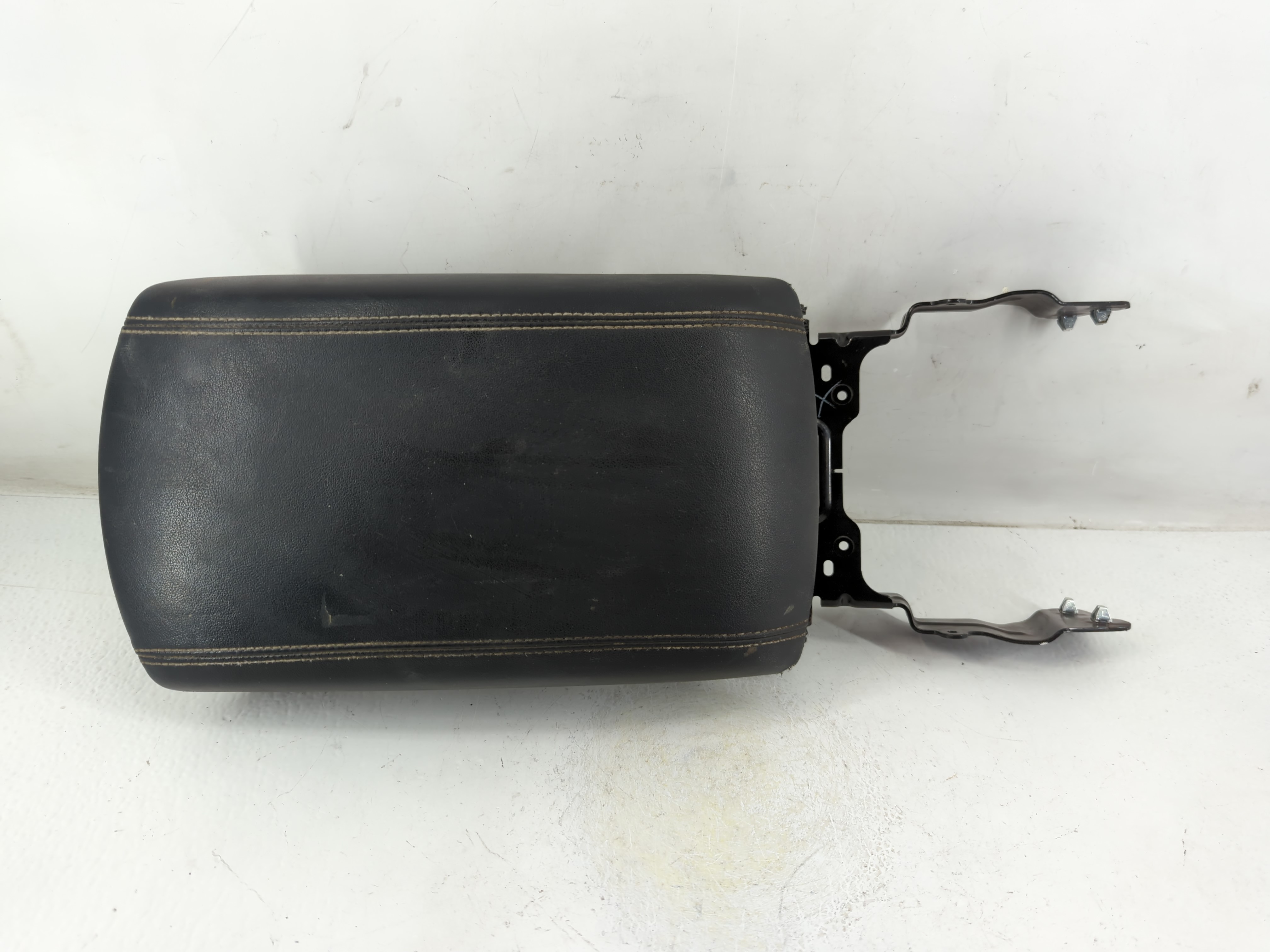 2015-2020 Ford Edge Center Console Armrest Cover Lid Black 1046768 - Oemusedautoparts1.com