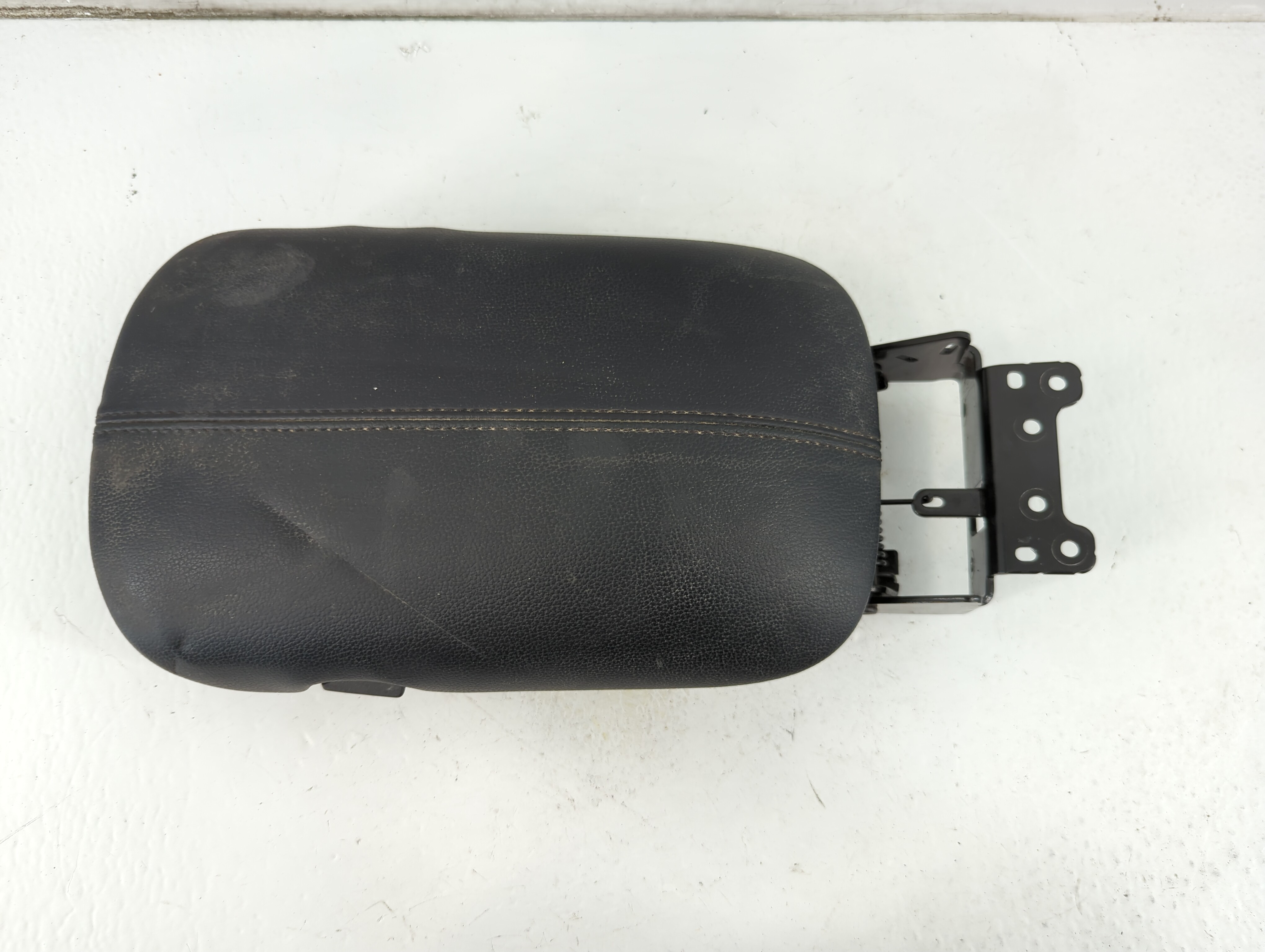 Picture of Dodge Charger Center Console Armrest Cover Lid Black 1046773