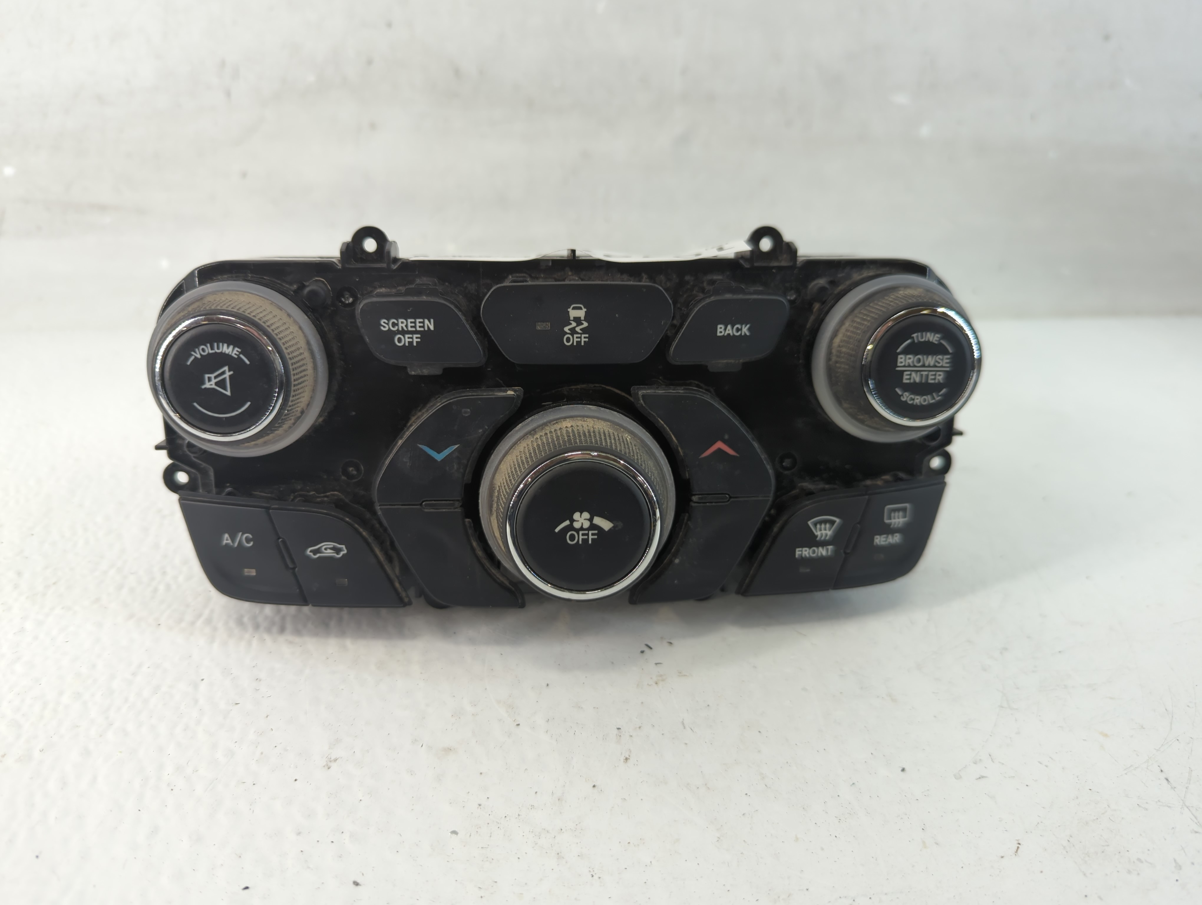 2015-2015 Chrysler 200 Ac Heater Climate Control Temperature Oem 1046790 - Oemusedautoparts1.com