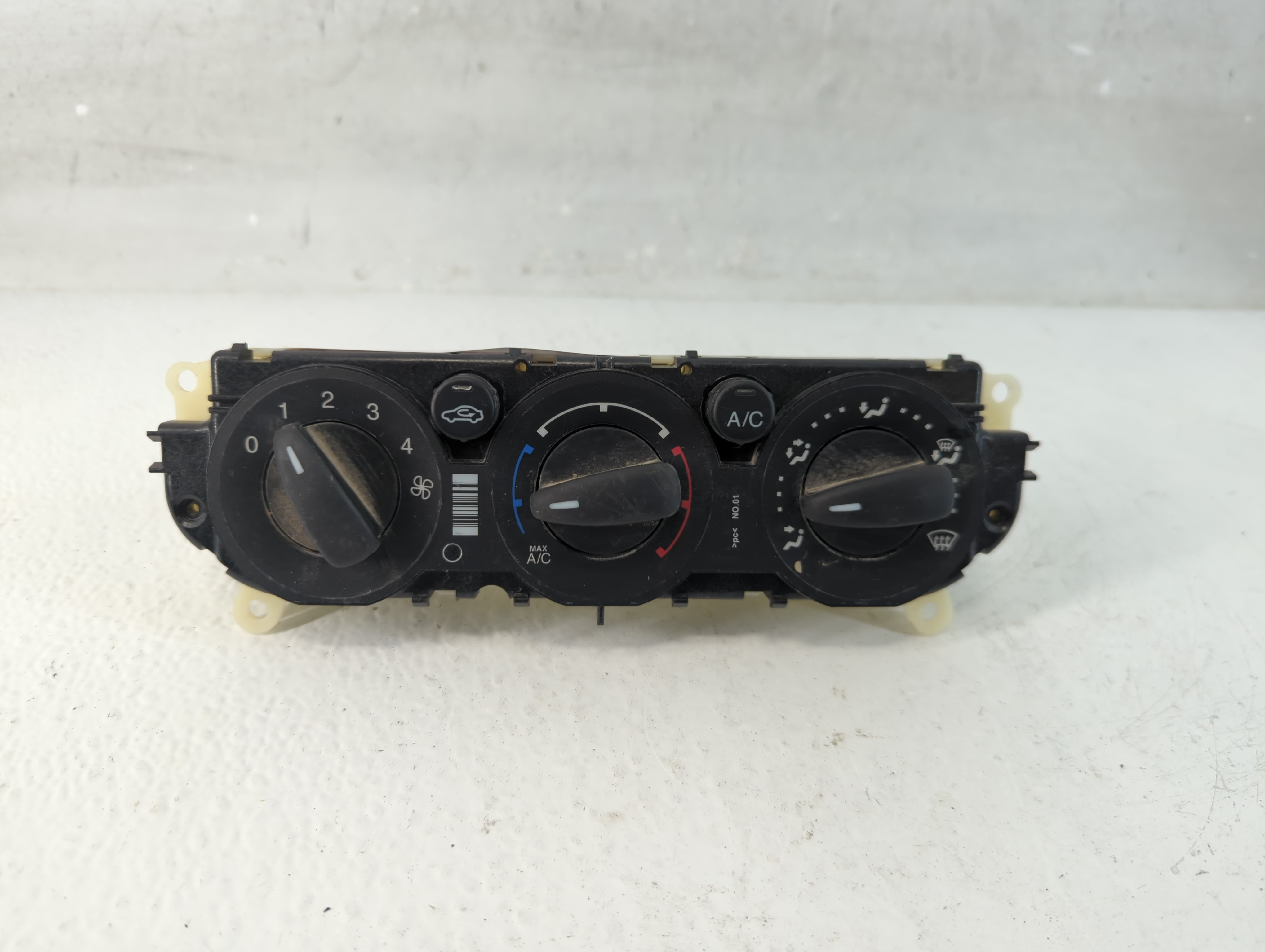 2013-2014 Ford Focus Ac Heater Climate Control Cm5t-19980-ae 1046797 - Oemusedautoparts1.com