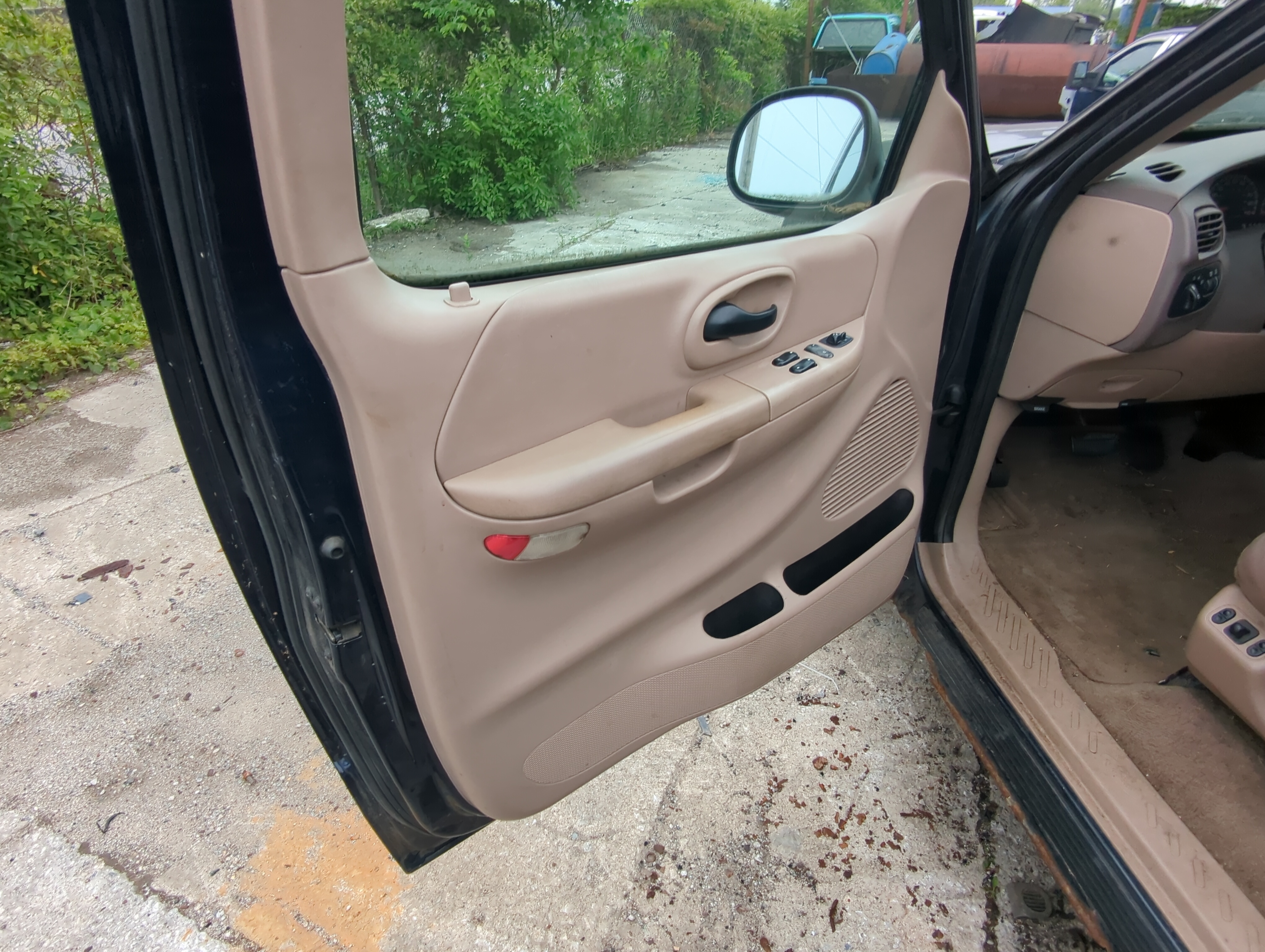 Picture of 1999 Ford F-150 Front Left Driver Interior Door Panel Trim 1047027