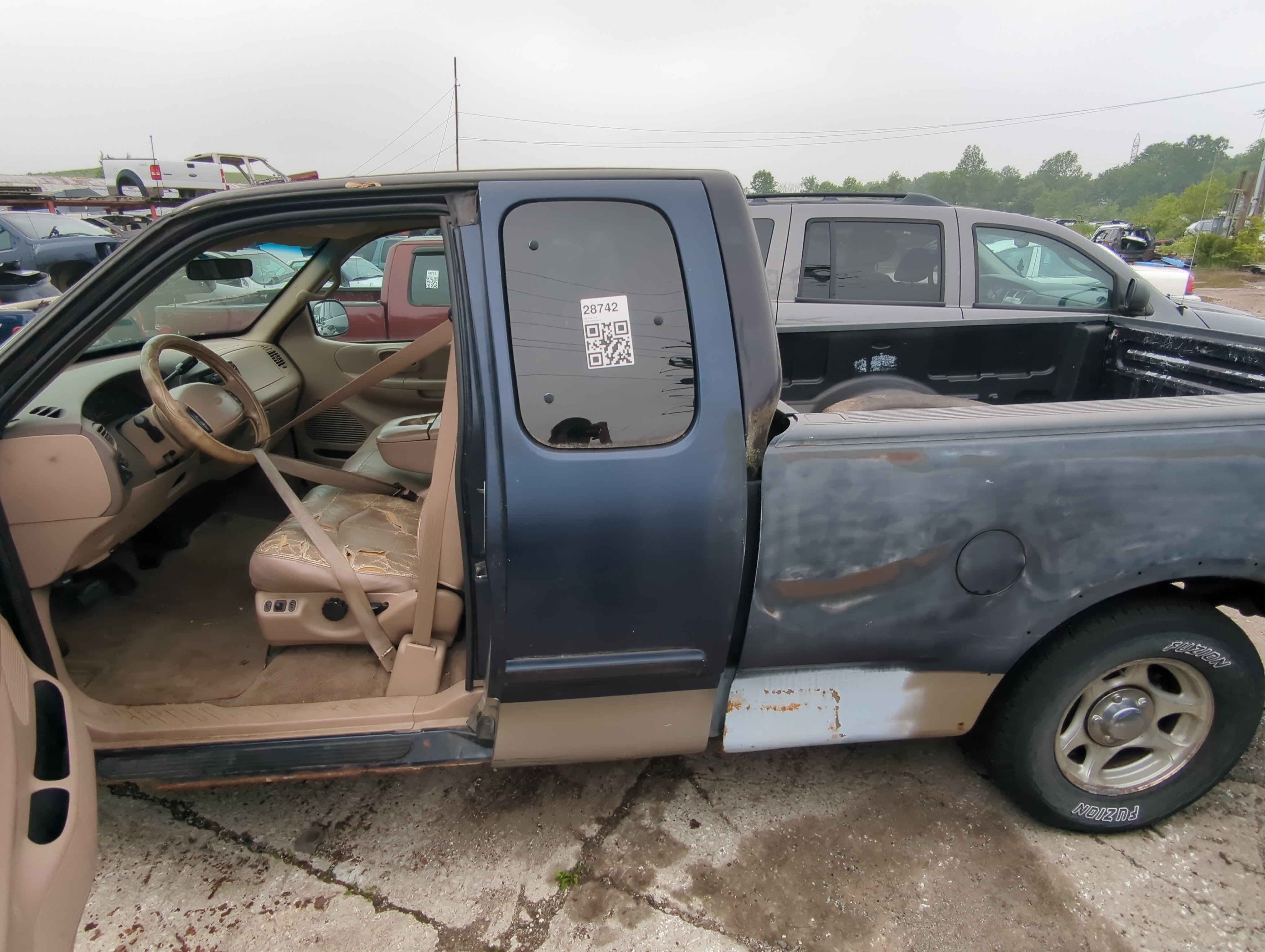 Picture of 1999-2003 Ford F-150 Driver Rear Door Oem 1047096