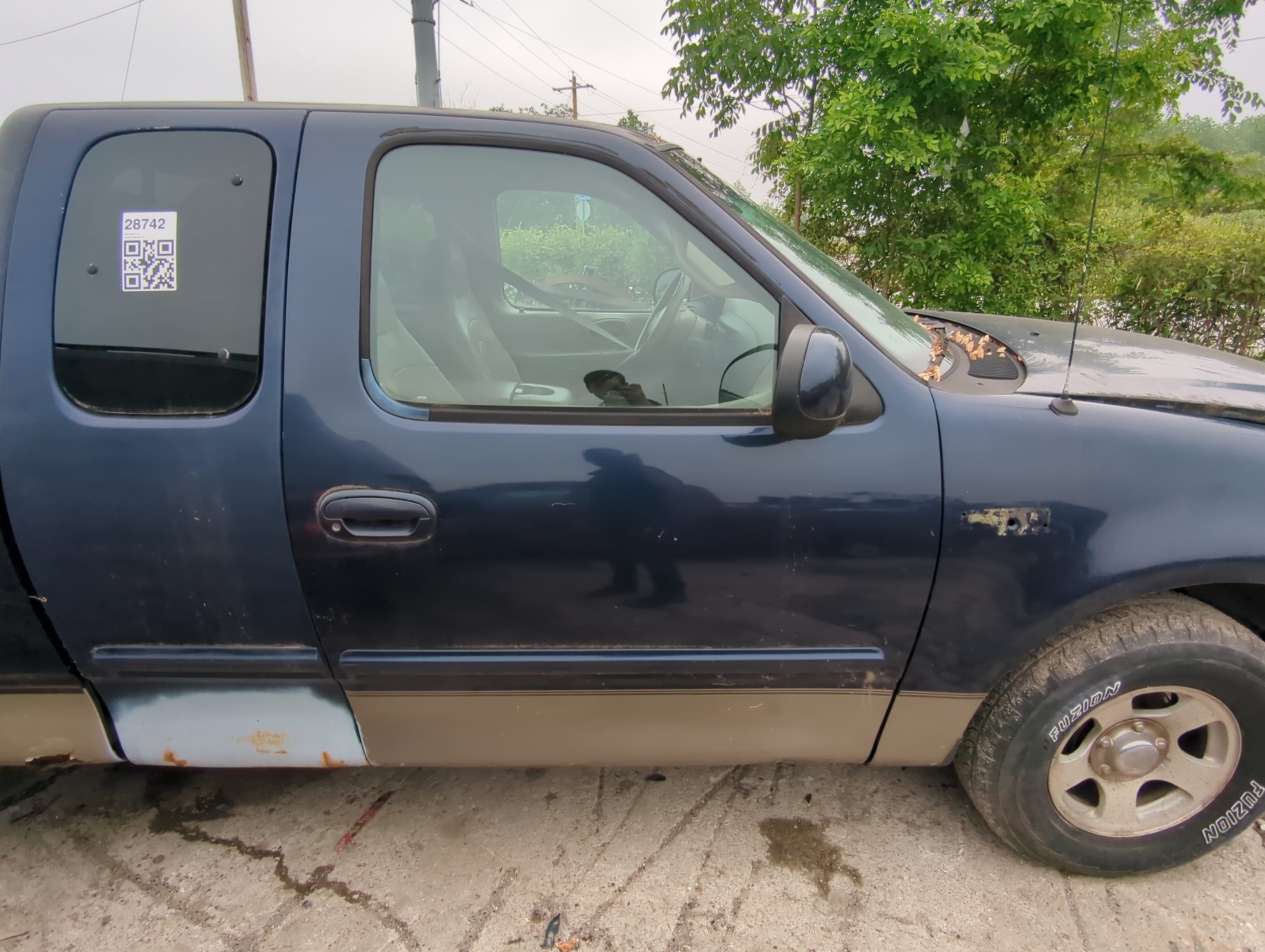 Picture of 1998-2003 Ford F-150 Passenger Front Door Oem 1047100