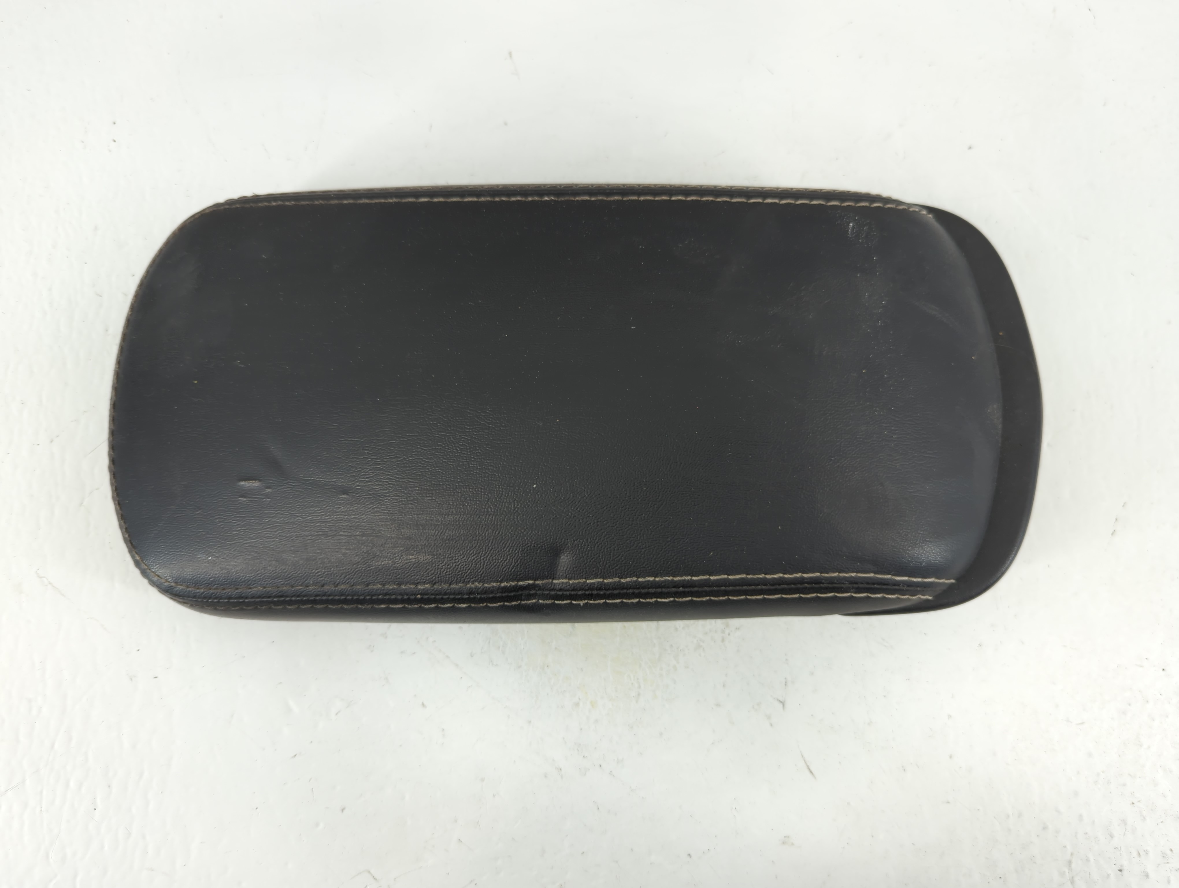 2011-2014 Chrysler 200 Center Console Armrest Cover Lid Black 1047105 - Oemusedautoparts1.com