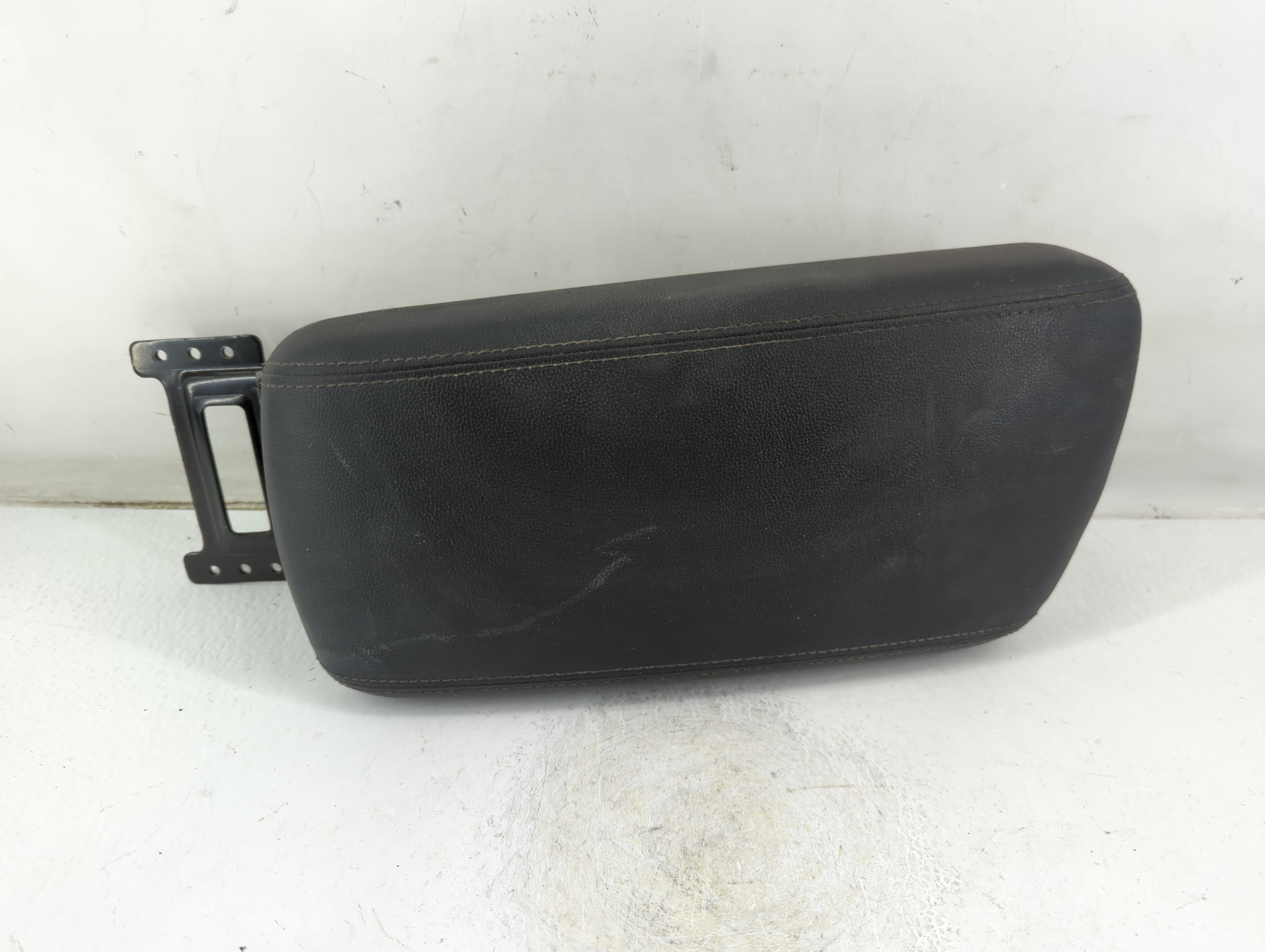 2016-2020 Kia Optima Center Console Armrest Cover Lid Black 1047108 - Oemusedautoparts1.com