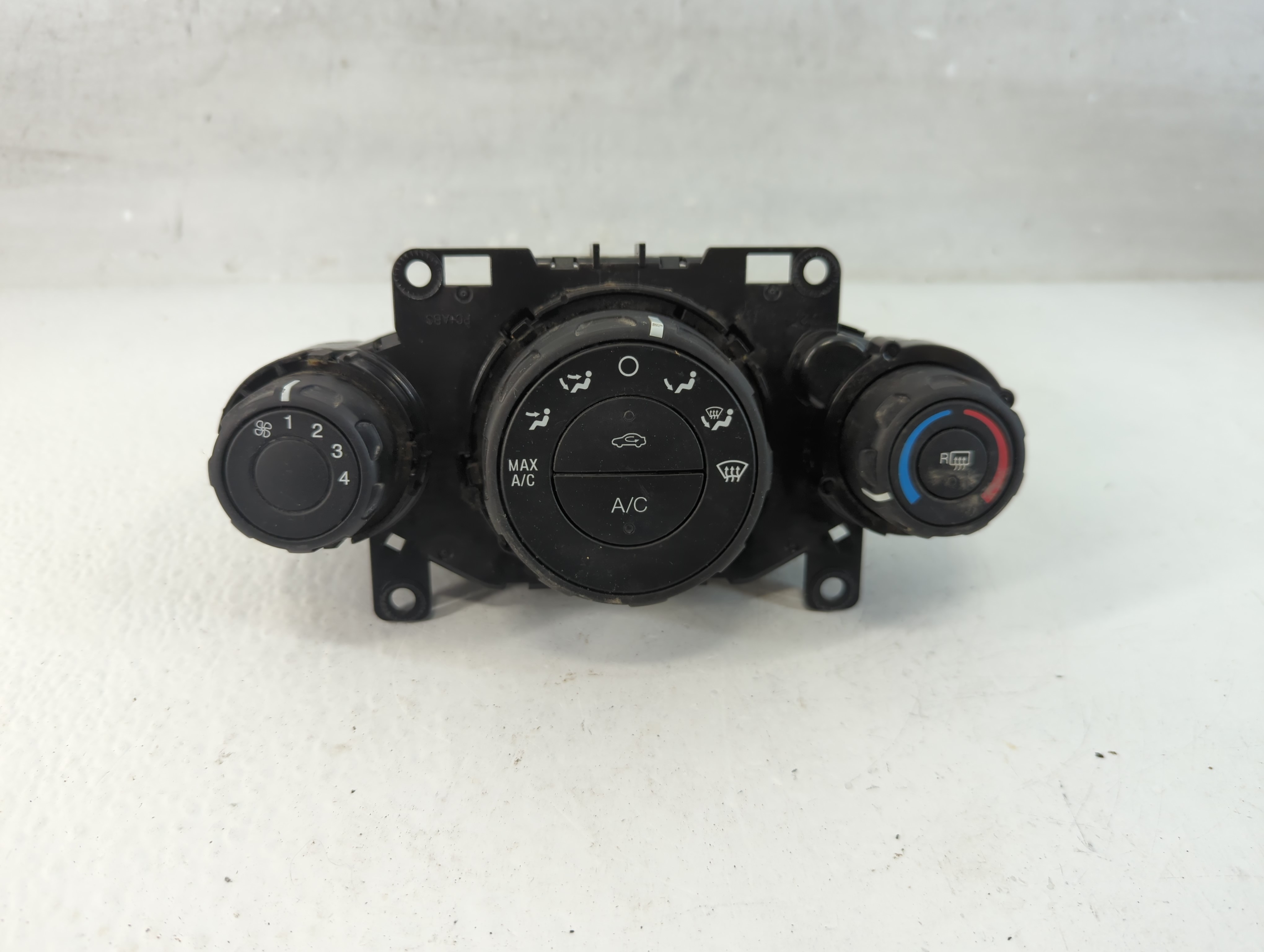2014-2019 Ford Fiesta Ac Heater Climate Control D2bt 19980 Af 1047122 - Oemusedautoparts1.com