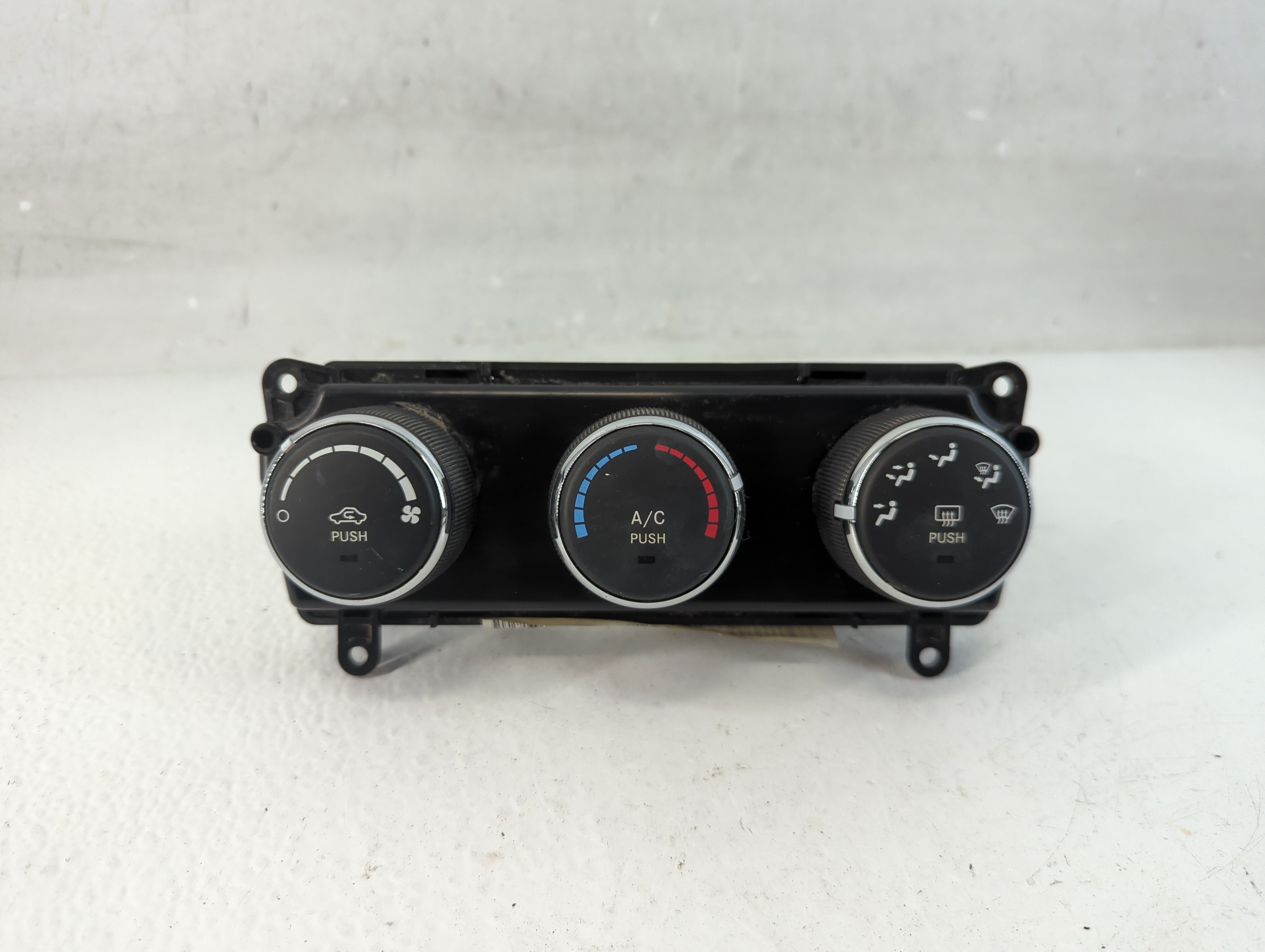 Jeep Compass Ac Heater Climate Control P55111278ac 1047125 - Oemusedautoparts1.com