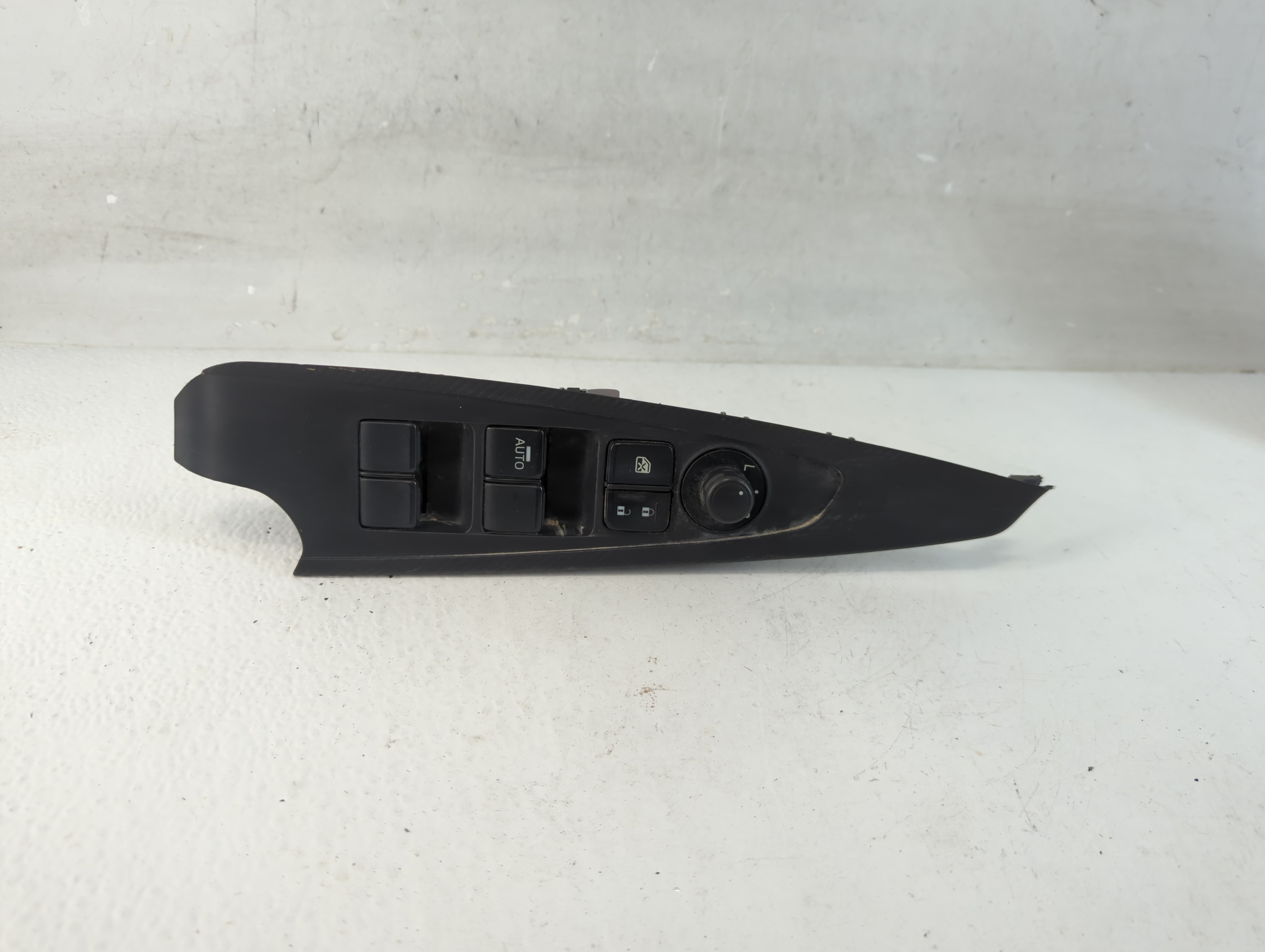 2016-2020 Toyota Yaris Driver Left Door Master Power Window Switch 1047163 - Oemusedautoparts1.com