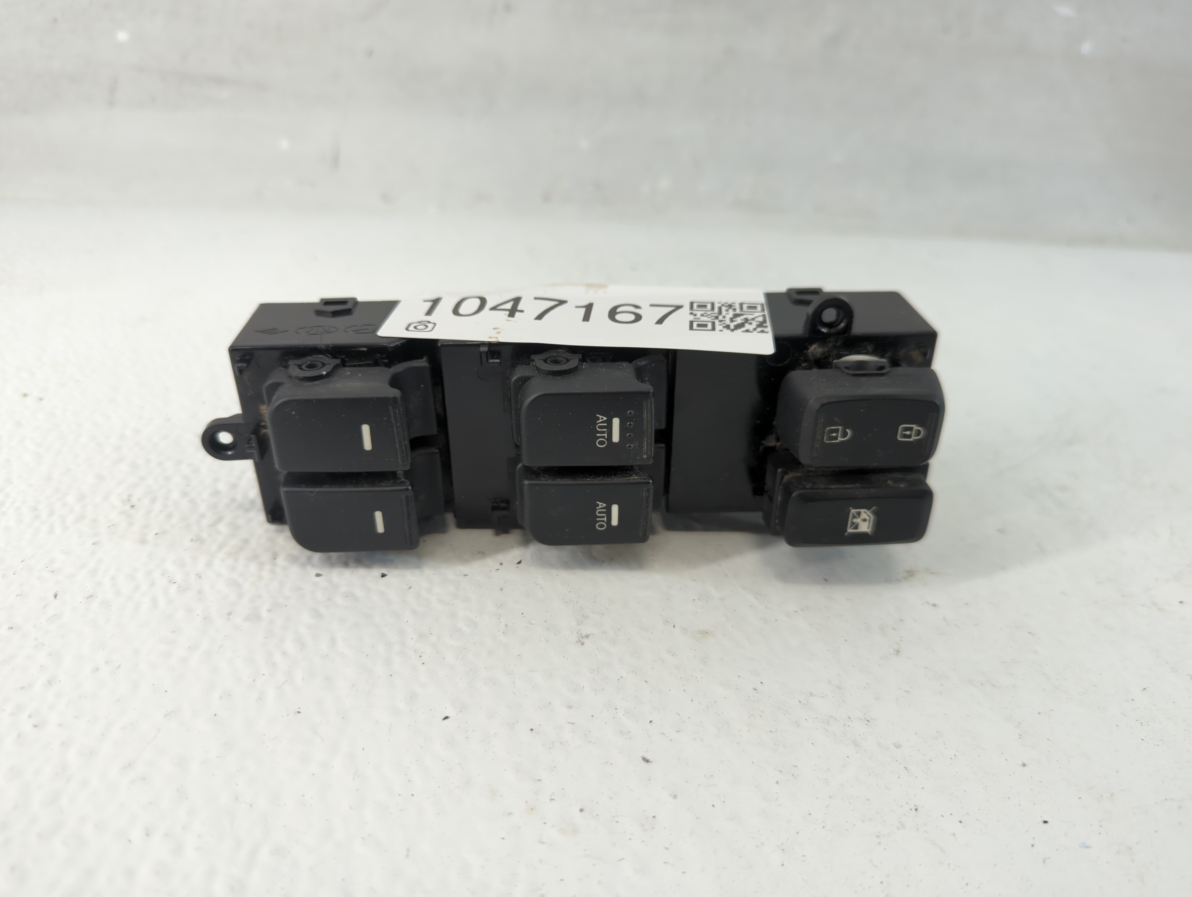 2011-2013 Kia Optima Driver Left Door Master Power Window Switch 1047167 - Oemusedautoparts1.com