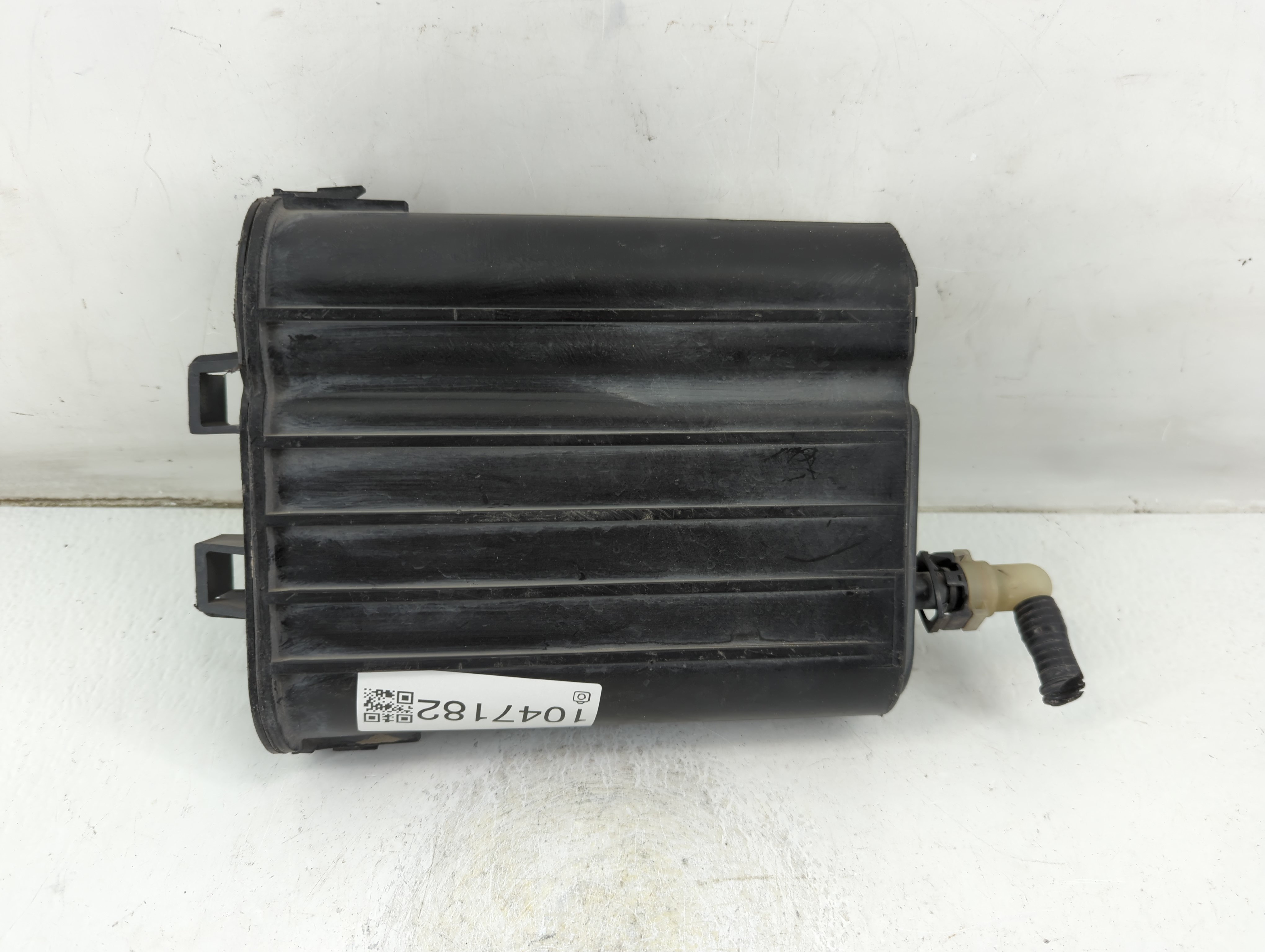2016 Kia Soul Fuel Vapor Charcoal Canister 1047182 - Oemusedautoparts1.com