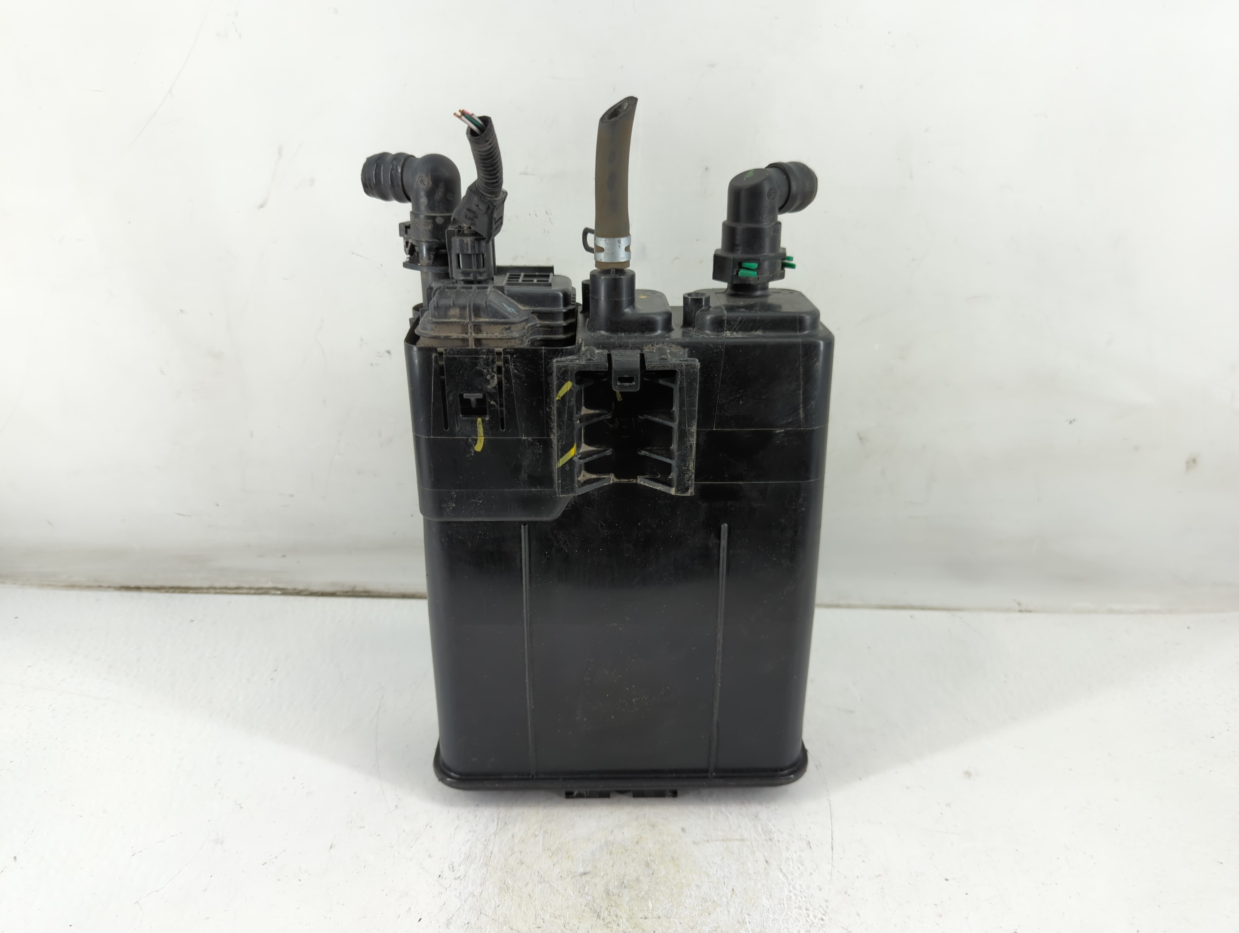 2017 Toyota Avalon Fuel Vapor Charcoal Canister 1047184 - Oemusedautoparts1.com