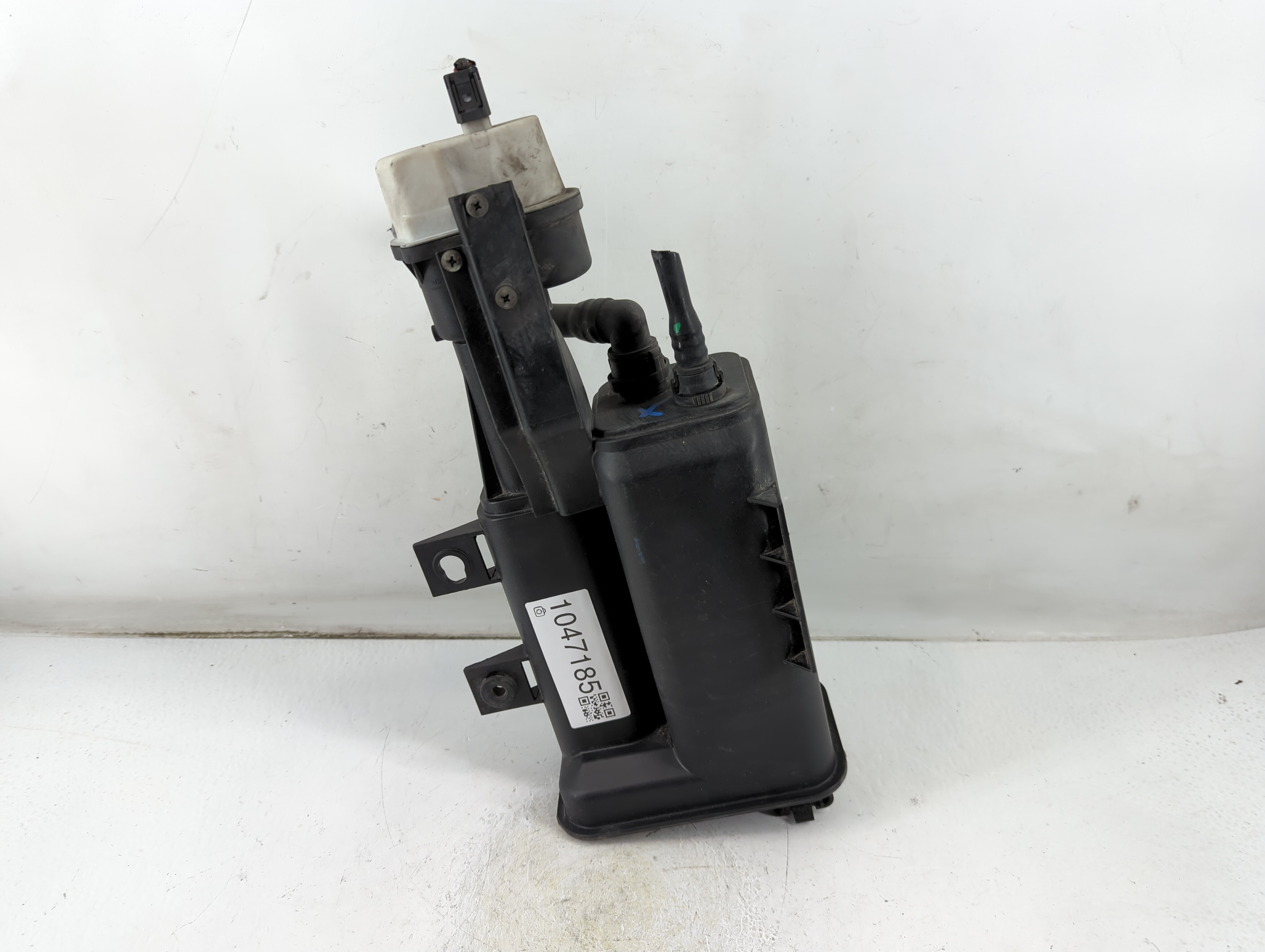 2010 Mini Cooper Fuel Vapor Charcoal Canister 1047185 - Oemusedautoparts1.com