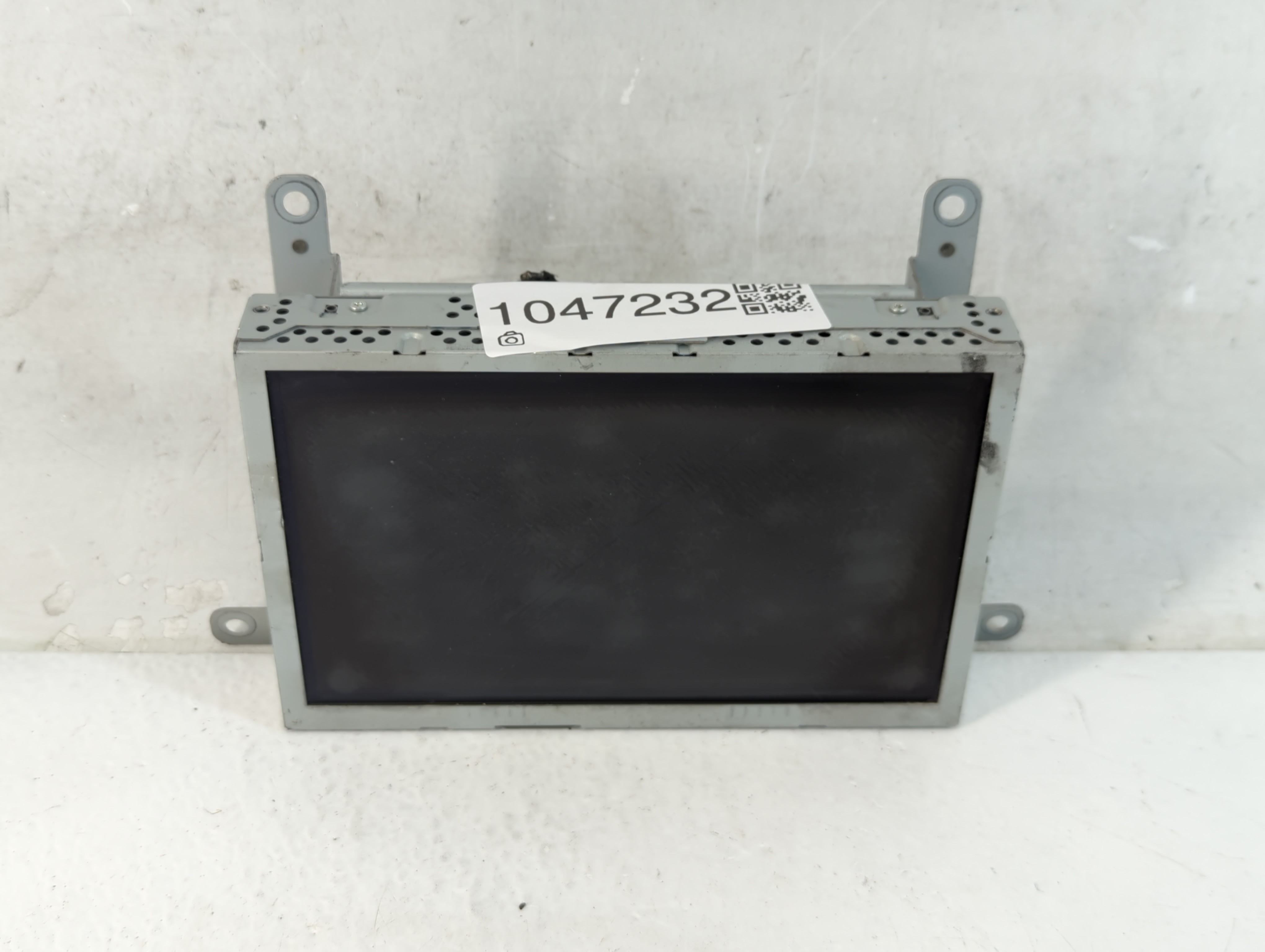Picture of 2010-2011 Ford Taurus Am Fm Cd Player Radio Receiver 1047232