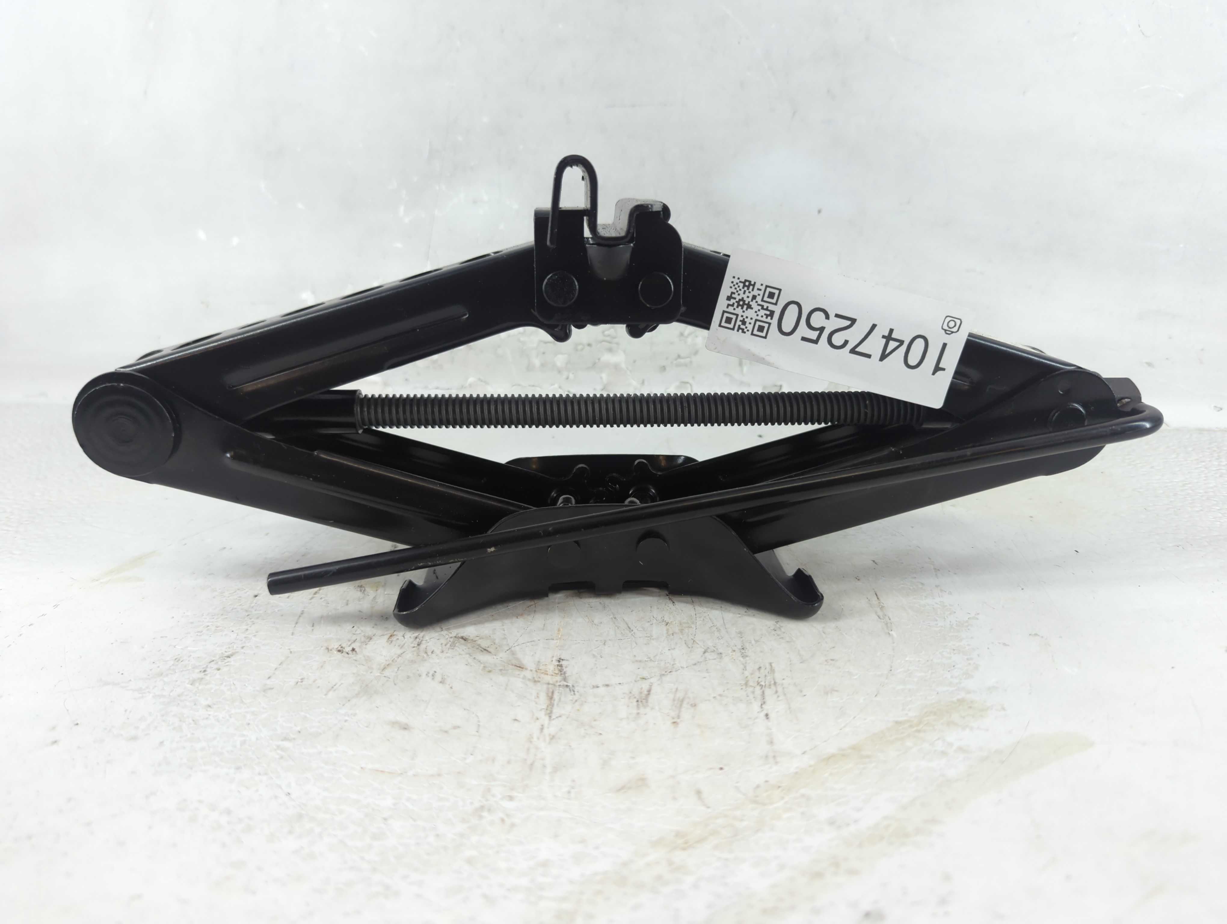 2013 Ford Focus Spare Scissor Car Jack 1047250 - Oemusedautoparts1.com