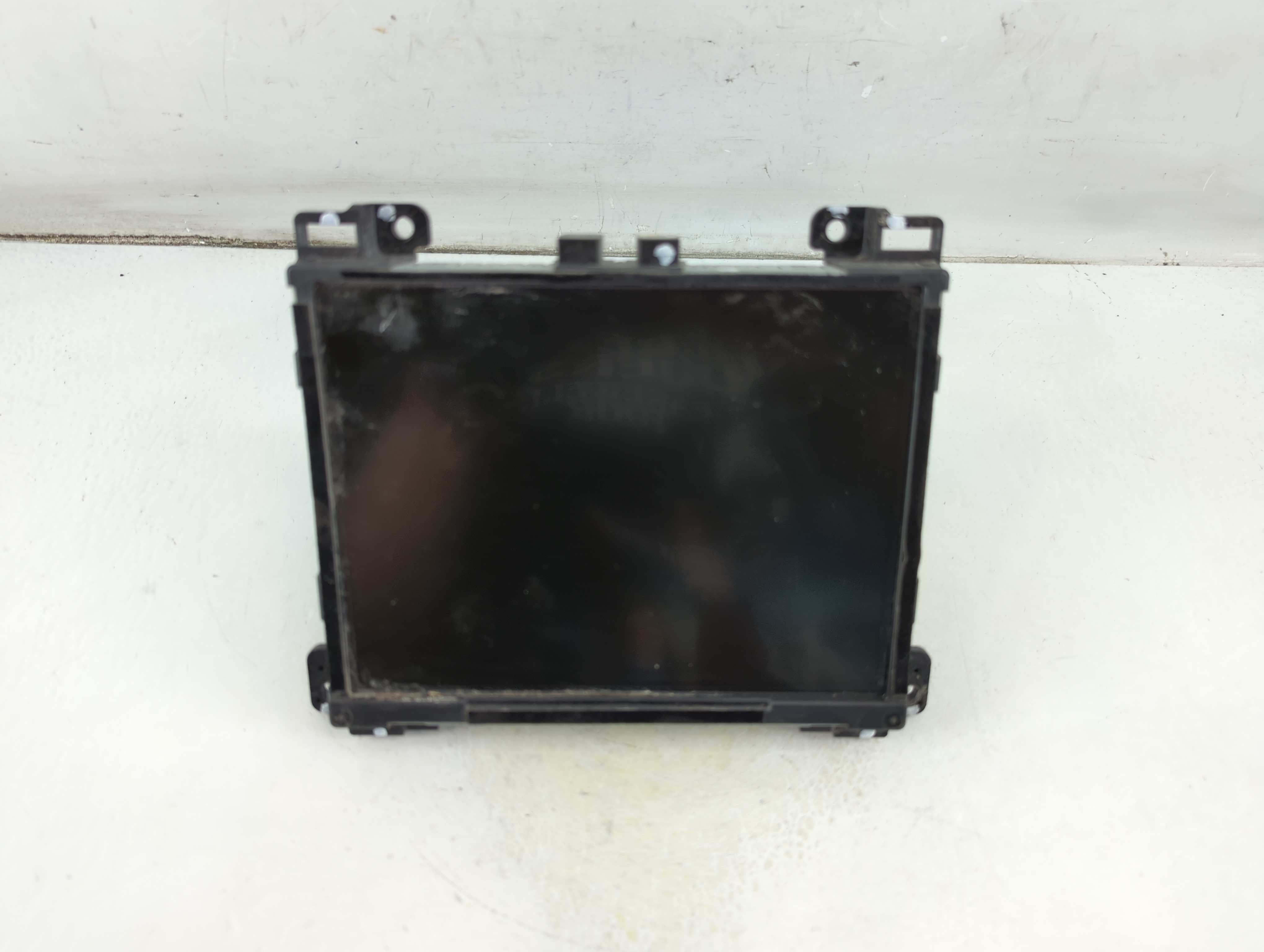 2015-2015 Chrysler 300 Am Fm Cd Player Radio Receiver 1047311 - Oemusedautoparts1.com