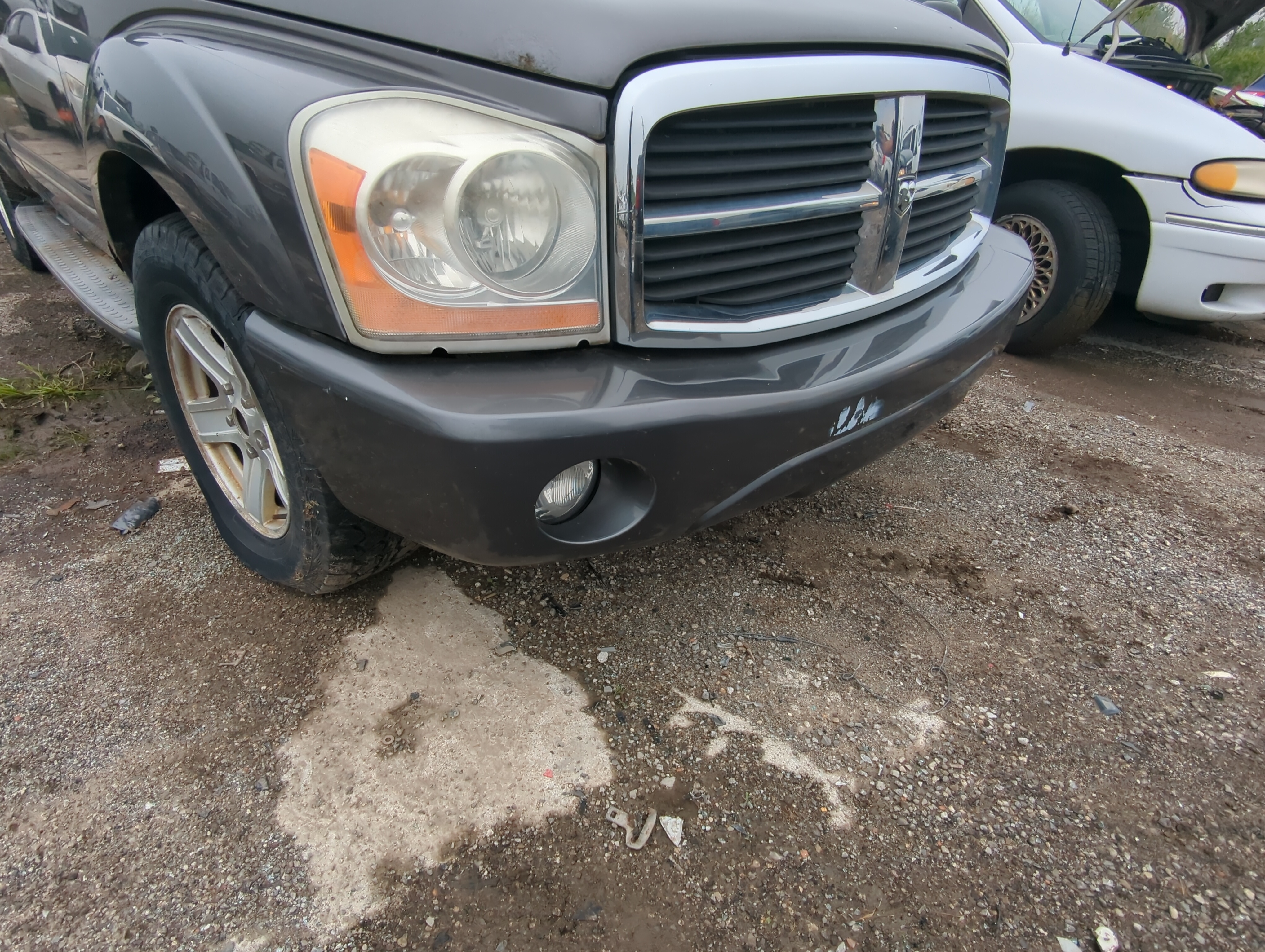 Picture of 2004-2006 Dodge Durango Front Bumper - Oem 1047492