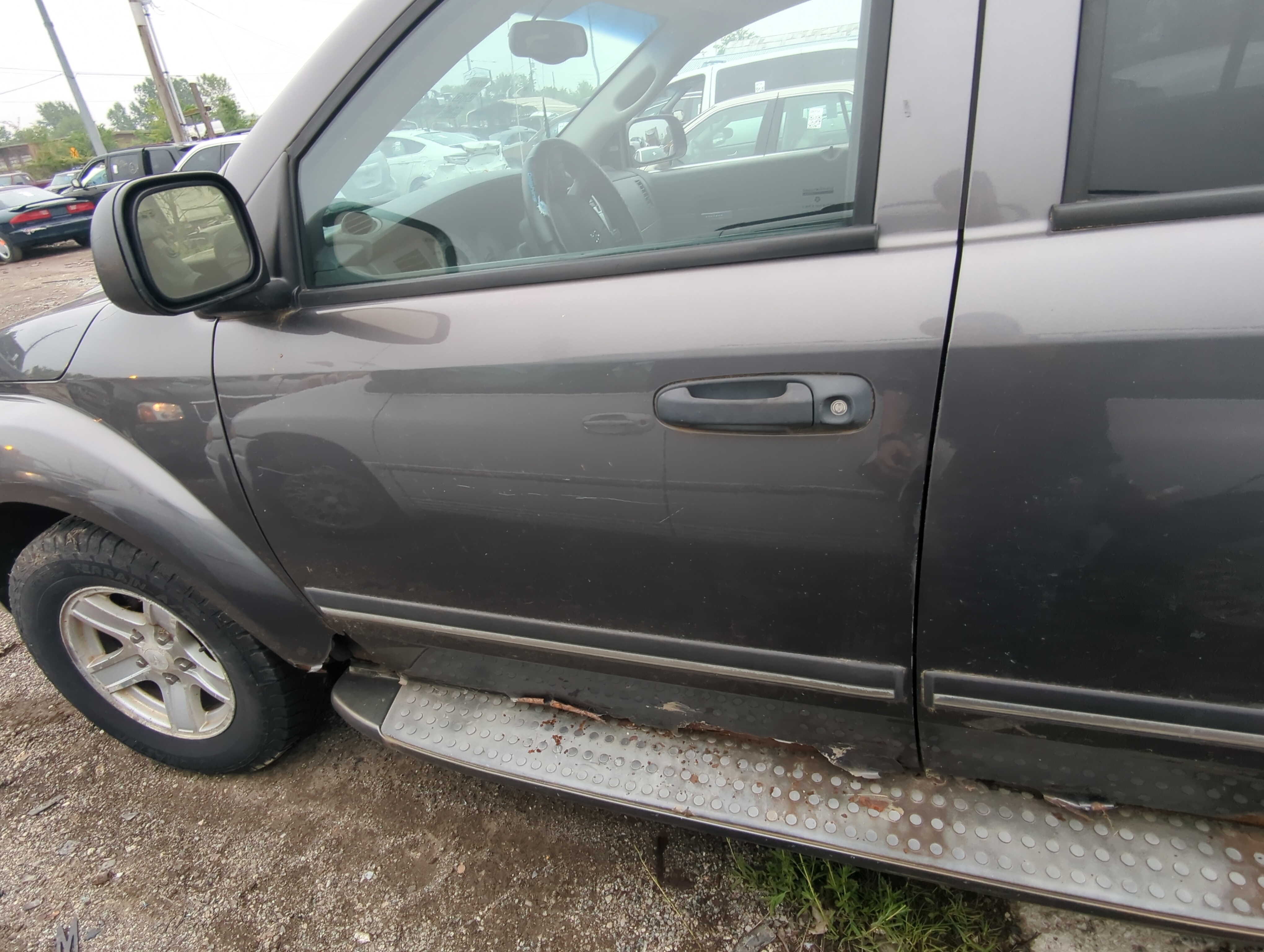 Picture of 2004-2009 Dodge Durango Driver Front Door Oem 1047493