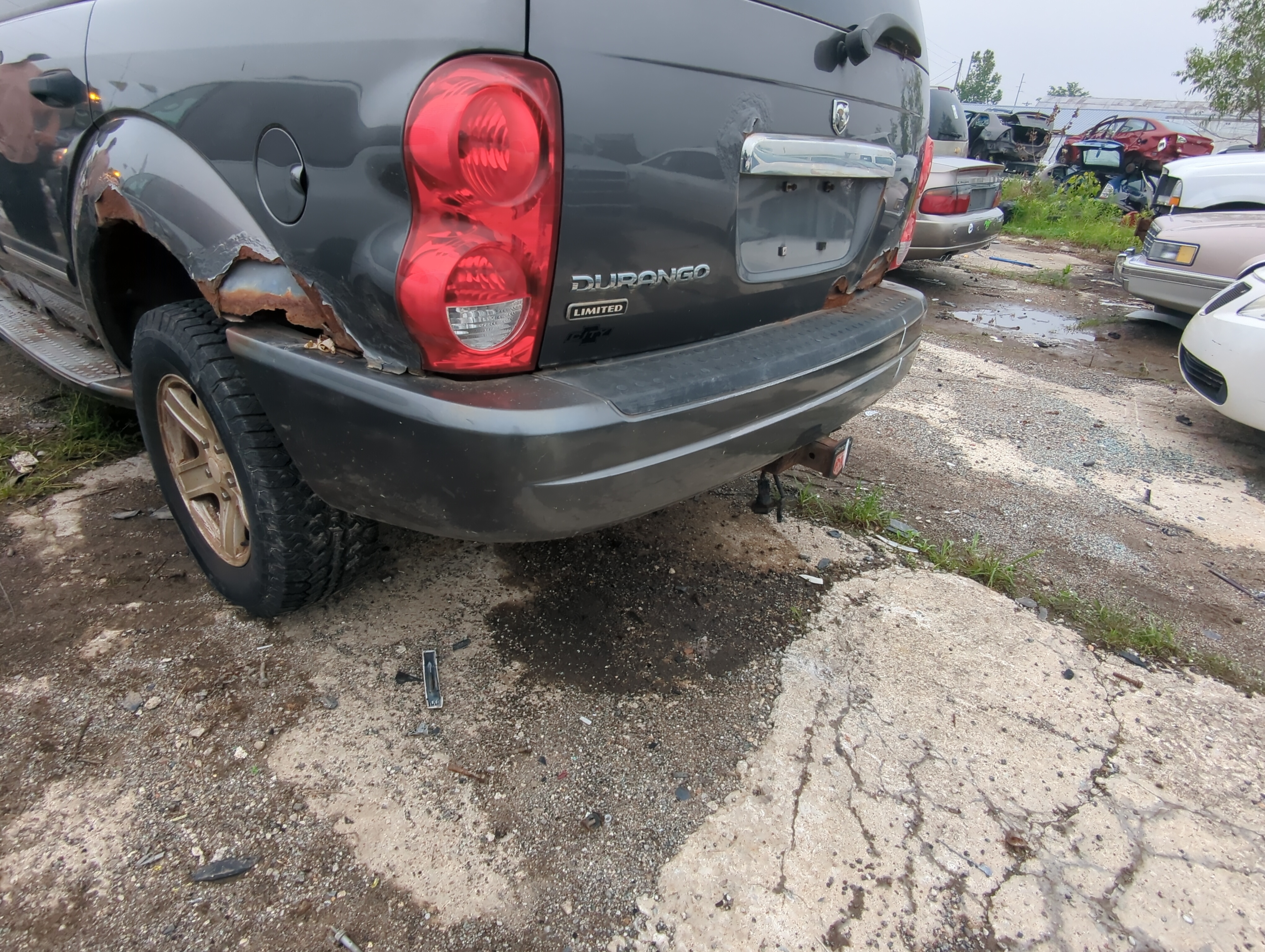 Picture of 2004-2006 Dodge Durango Rear Bumper Assembly Oem 1047495