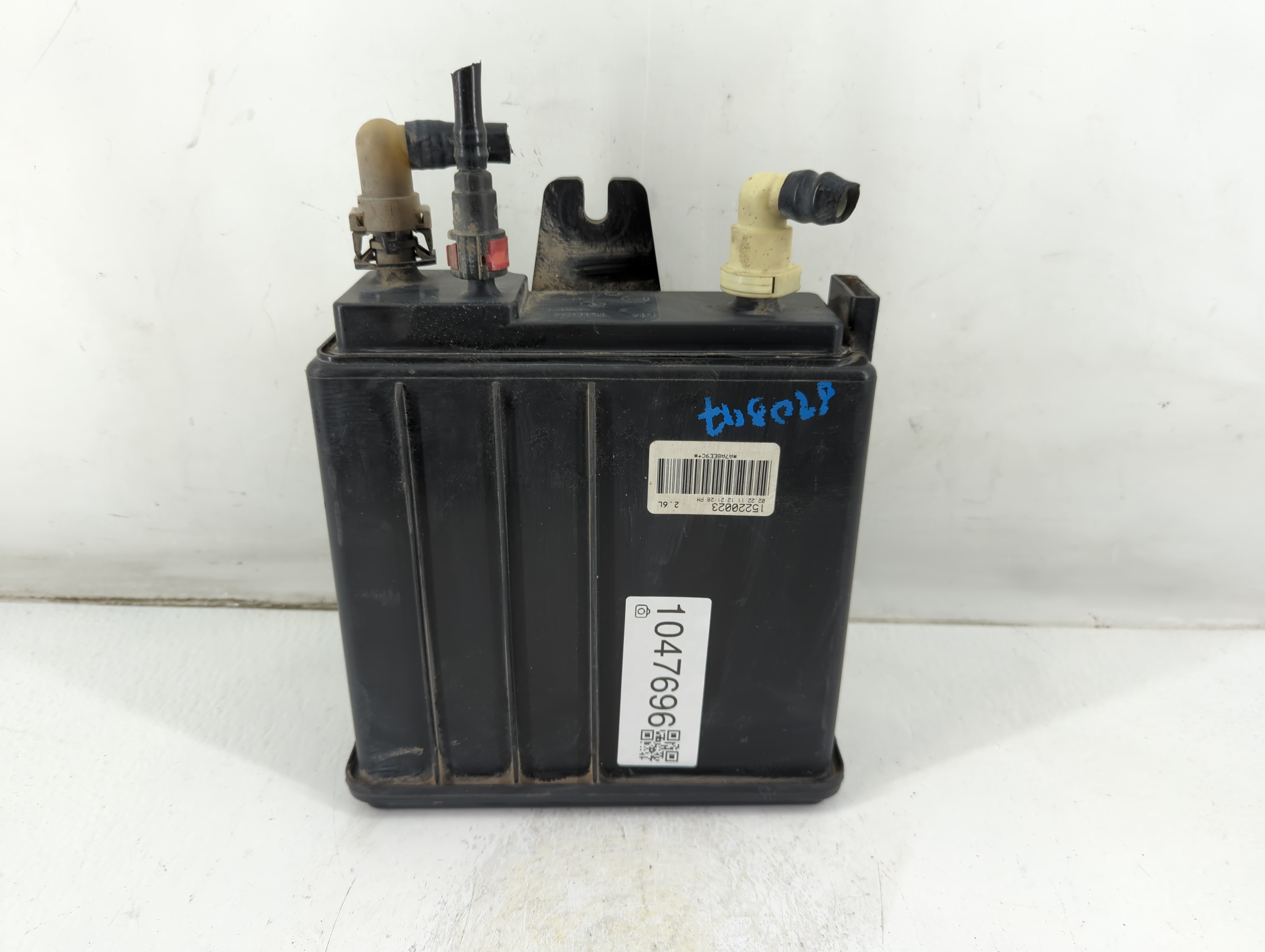 Picture of 2011 Cadillac Escalade Fuel Vapor Charcoal Canister 1047696
