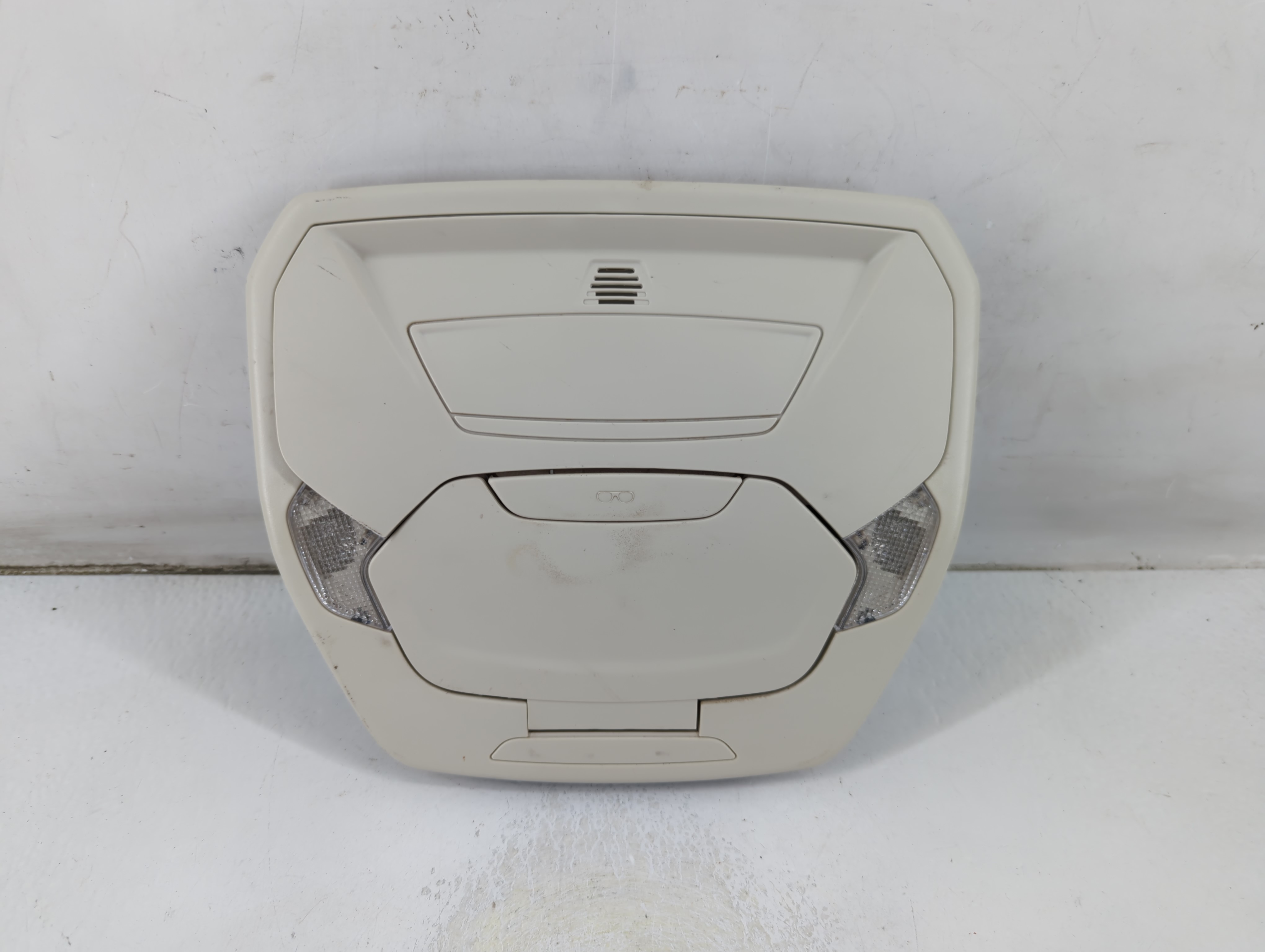2017 Ford Escape Overhead Roof Console 1047705 - Oemusedautoparts1.com