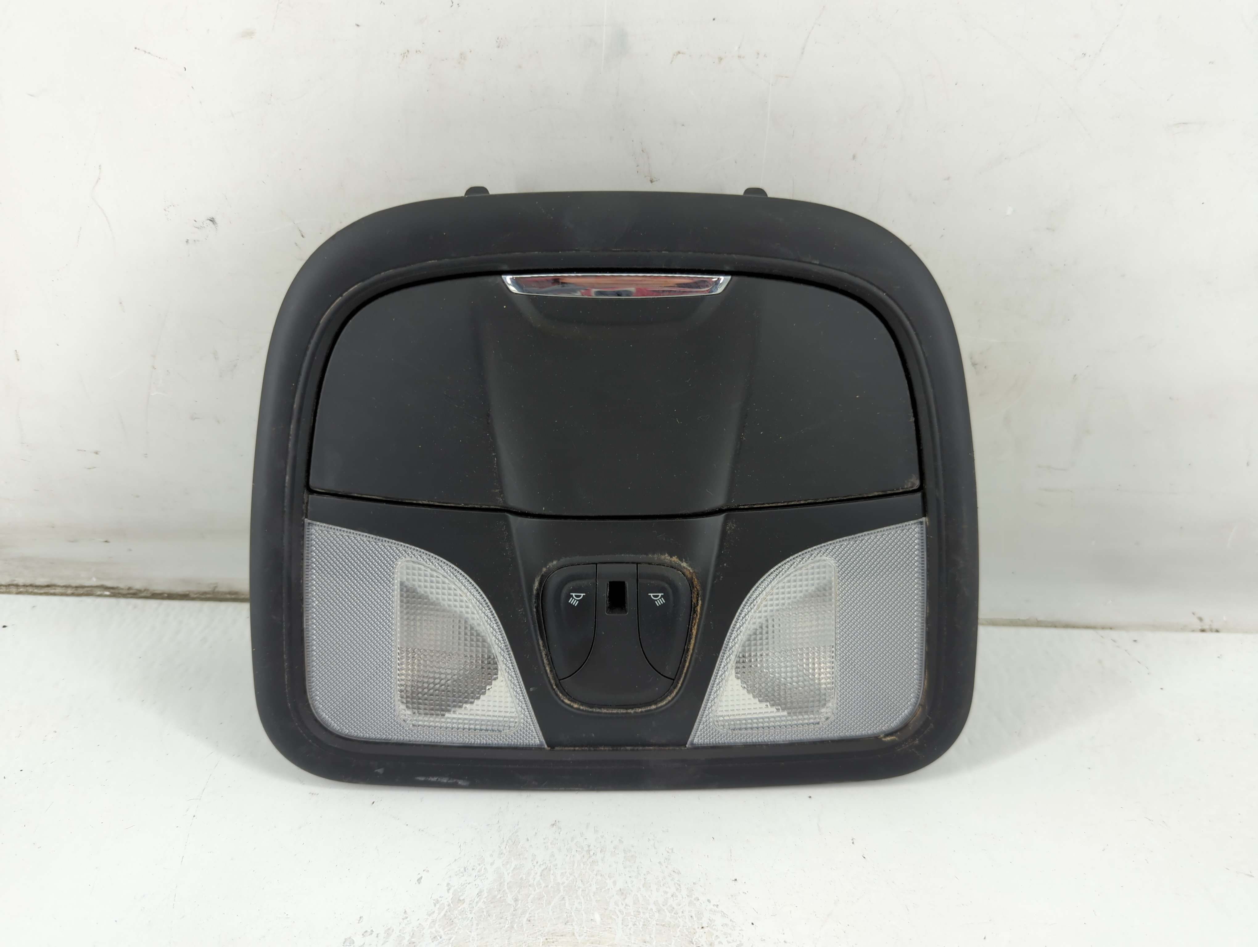 2015 Chrysler 200 Overhead Roof Console 1047728 - Oemusedautoparts1.com