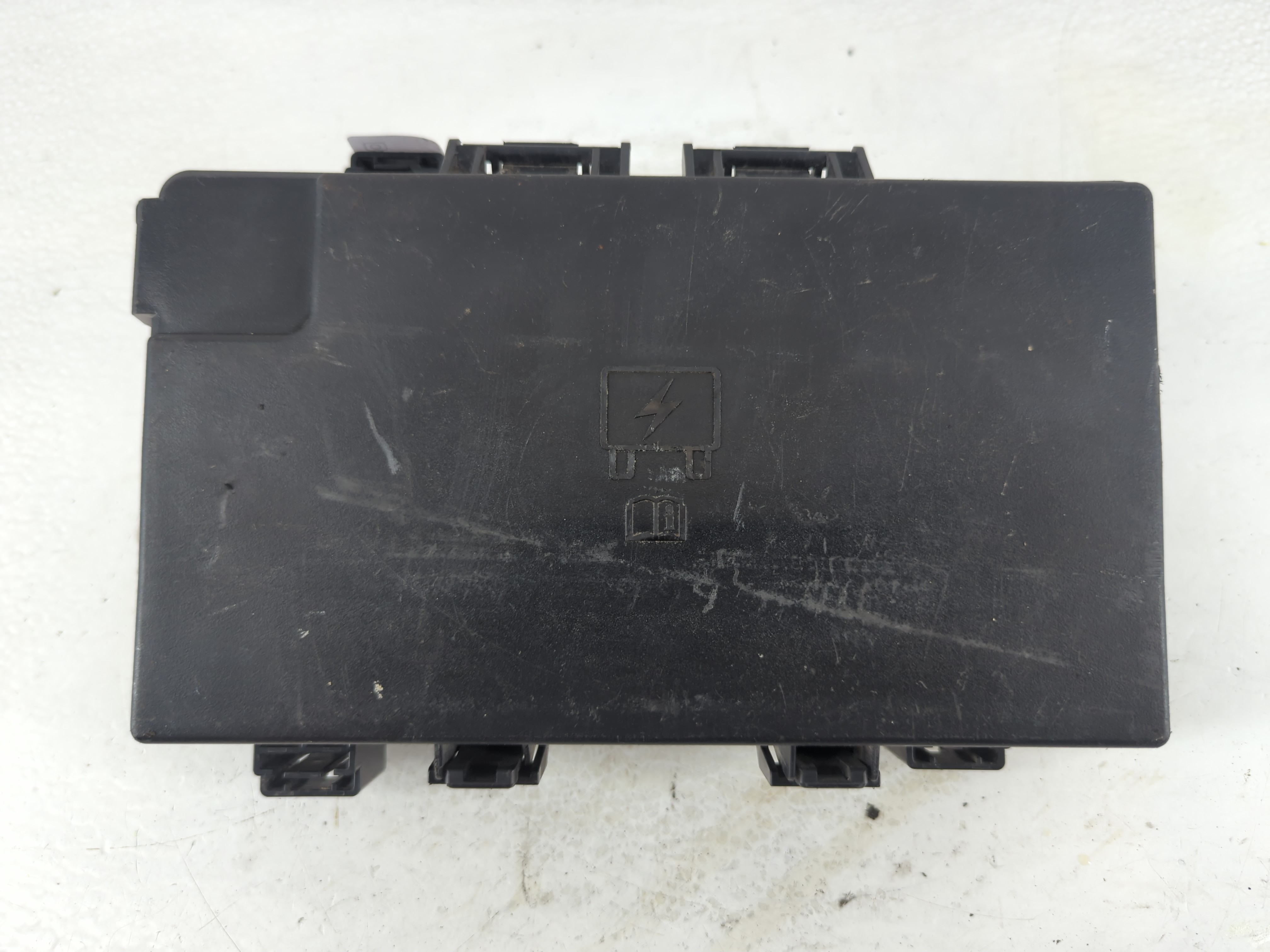 Picture of 2014 Dodge Ram 1500 Fusebox Fuse Box Relay Module 1047744