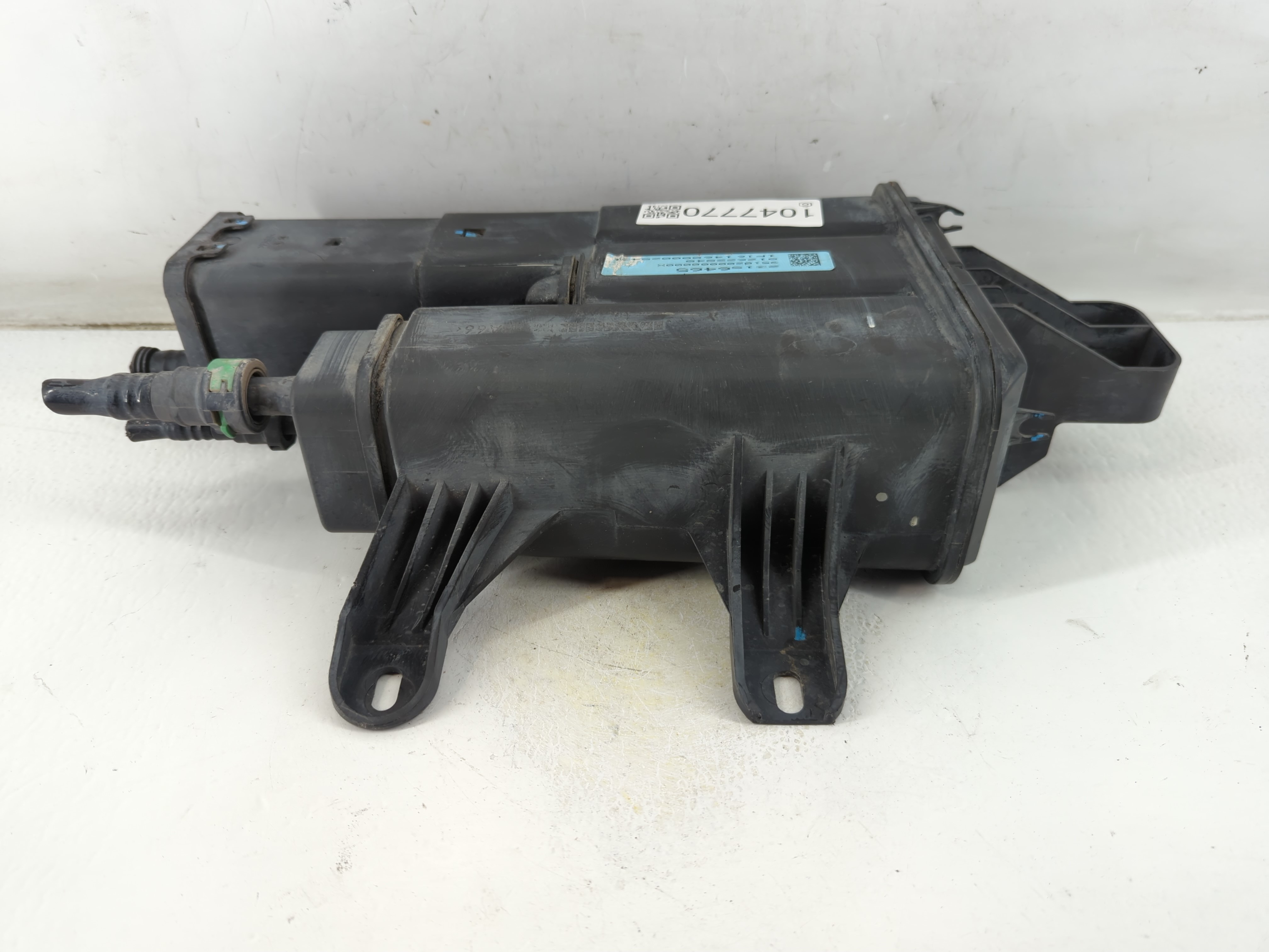 2017 Gmc Terrain Fuel Vapor Charcoal Canister 1047770 - Oemusedautoparts1.com