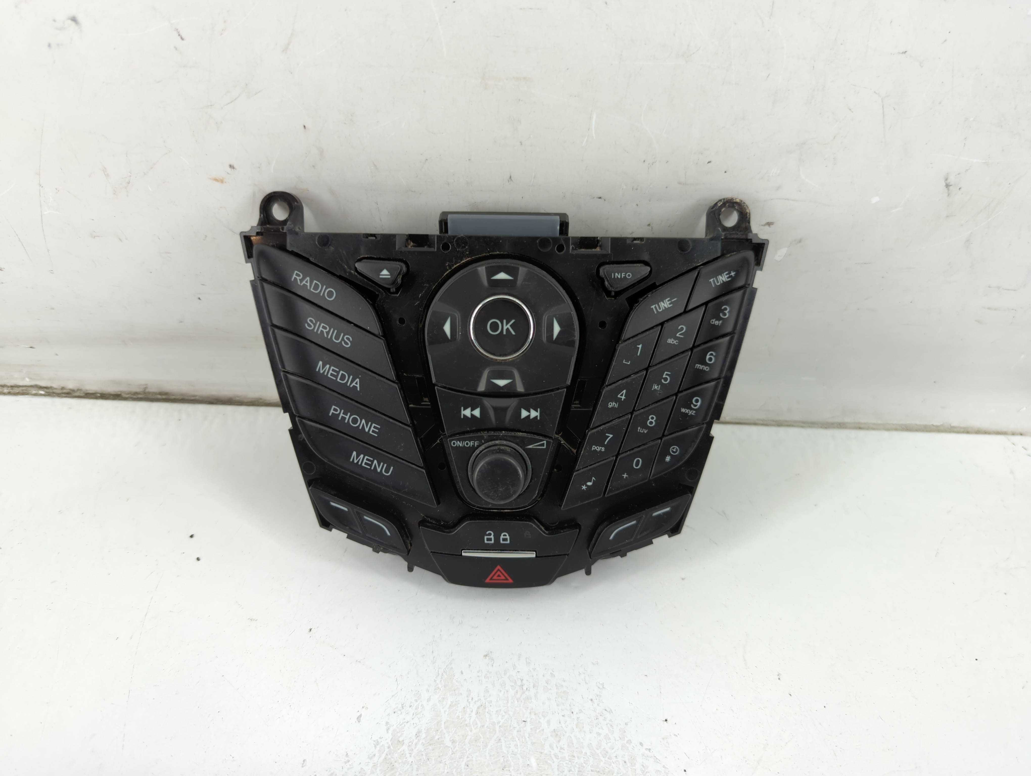 2013-2014 Ford Focus Am Fm Cd Player Radio Receiver 1047785 - Oemusedautoparts1.com