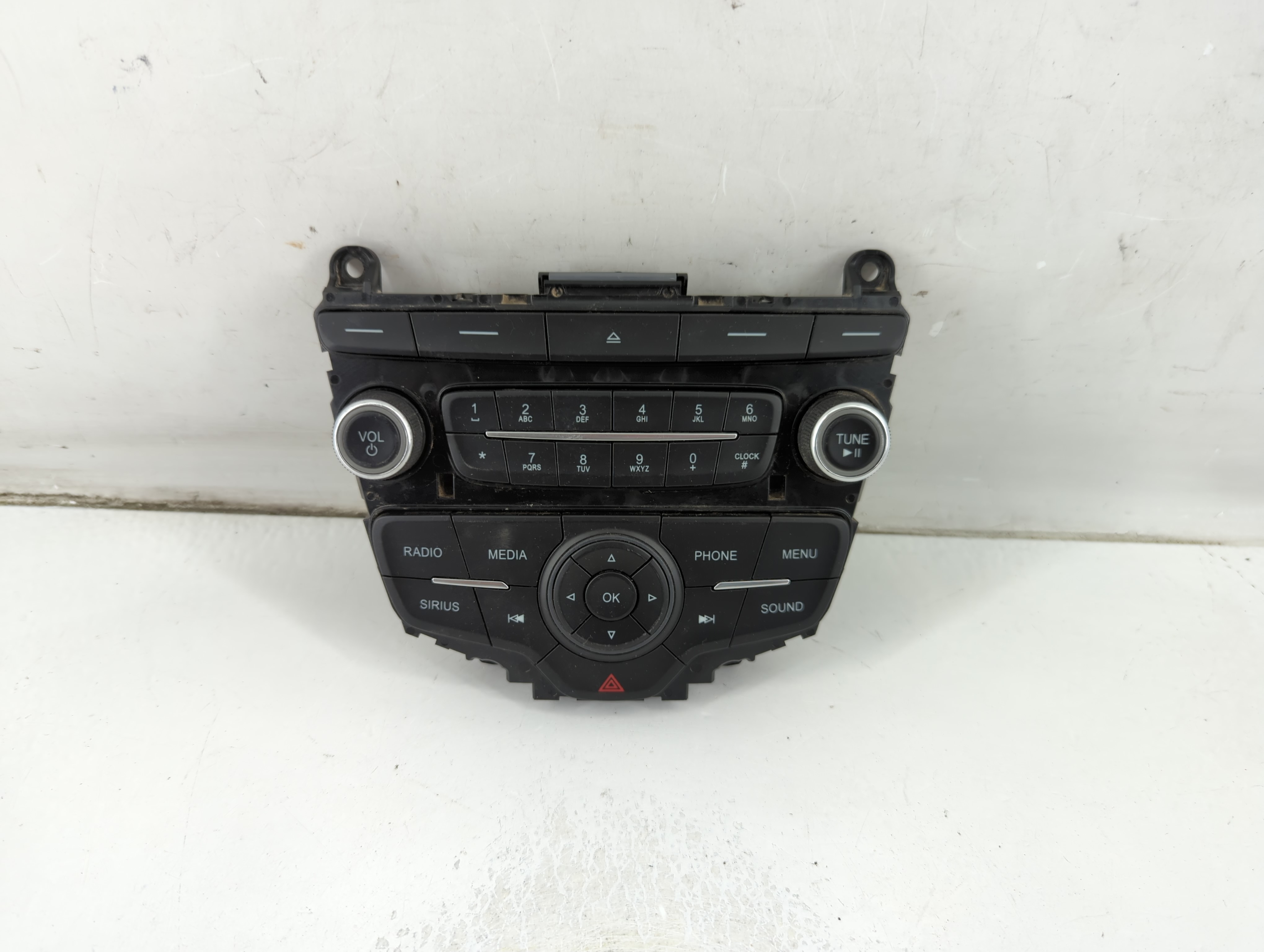 2017-2019 Ford Escape Am Fm Cd Player Radio Receiver 1047789 - Oemusedautoparts1.com