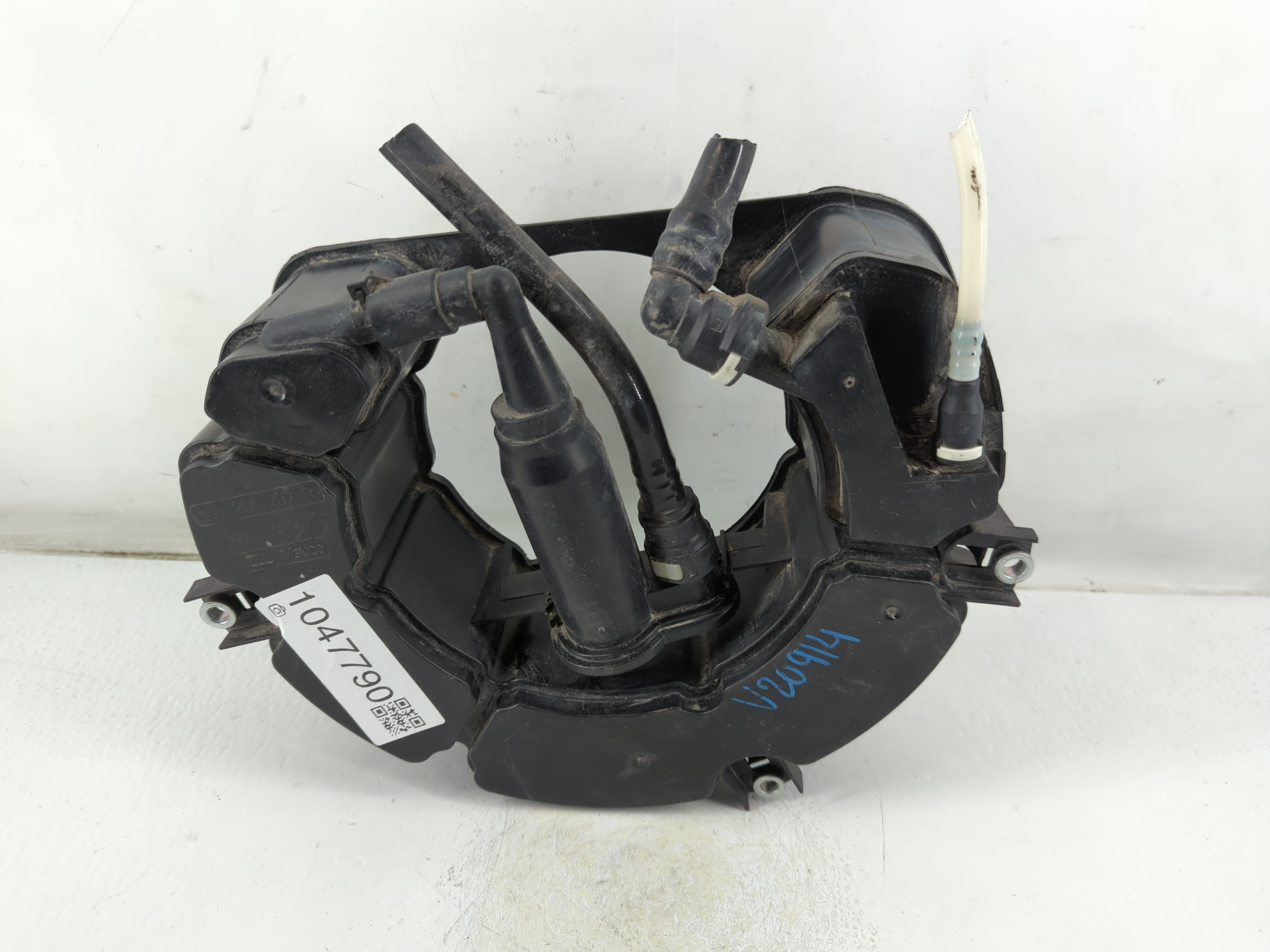 Picture of 2014 Volkswagen Jetta Fuel Vapor Charcoal Canister 1047790