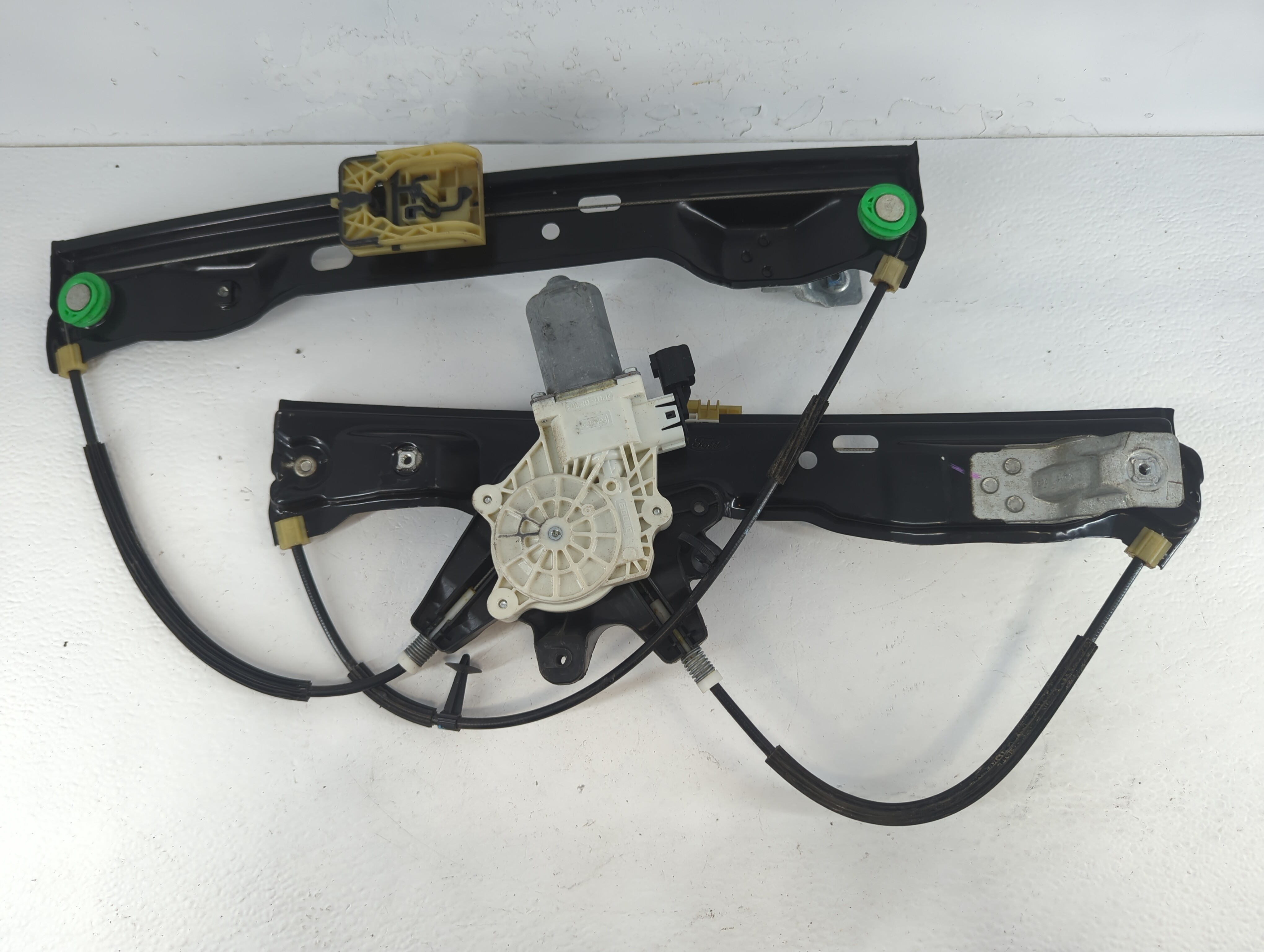 2012-2018 Ford Focus Driver Left Front Window Regulator 1047834 - Oemusedautoparts1.com