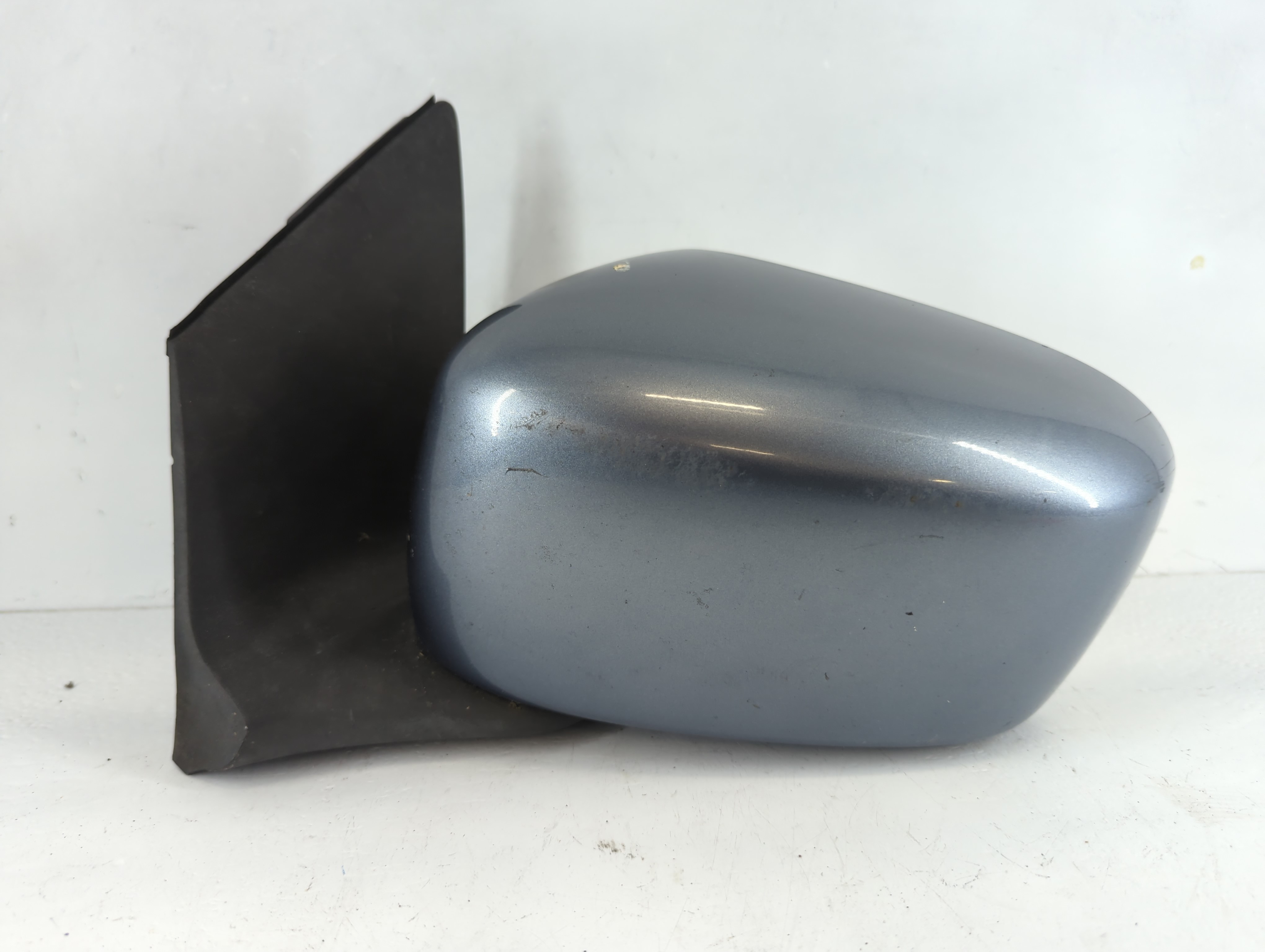 2005-2010 Honda Odyssey Driver Left Side View Manual Door Mirror Grey 1047877 - Oemusedautoparts1.com