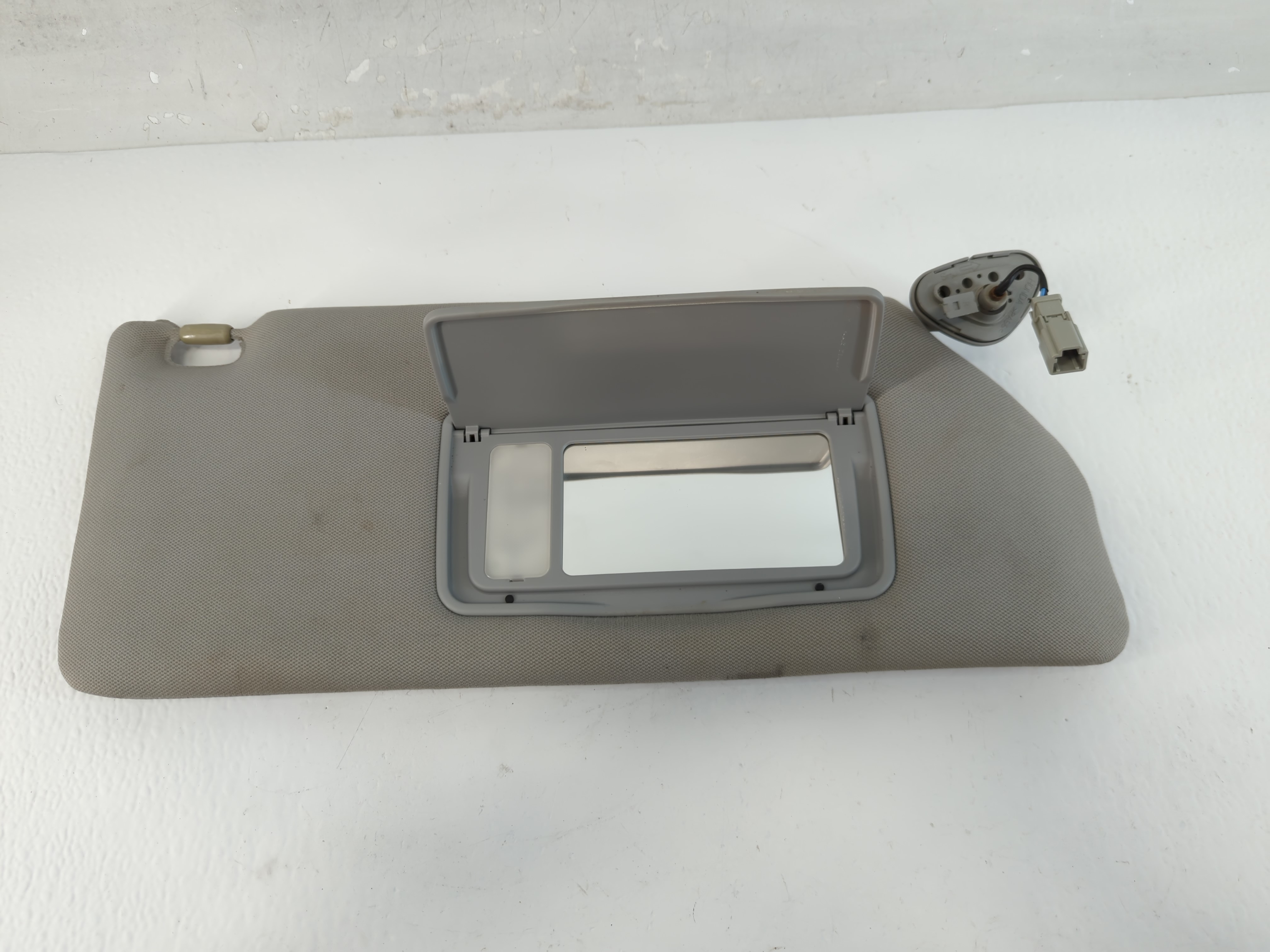2006-2010 Honda Odyssey Passenger Sun Visor Mirror Right Sunvisor Grey 1047919 - Oemusedautoparts1.com