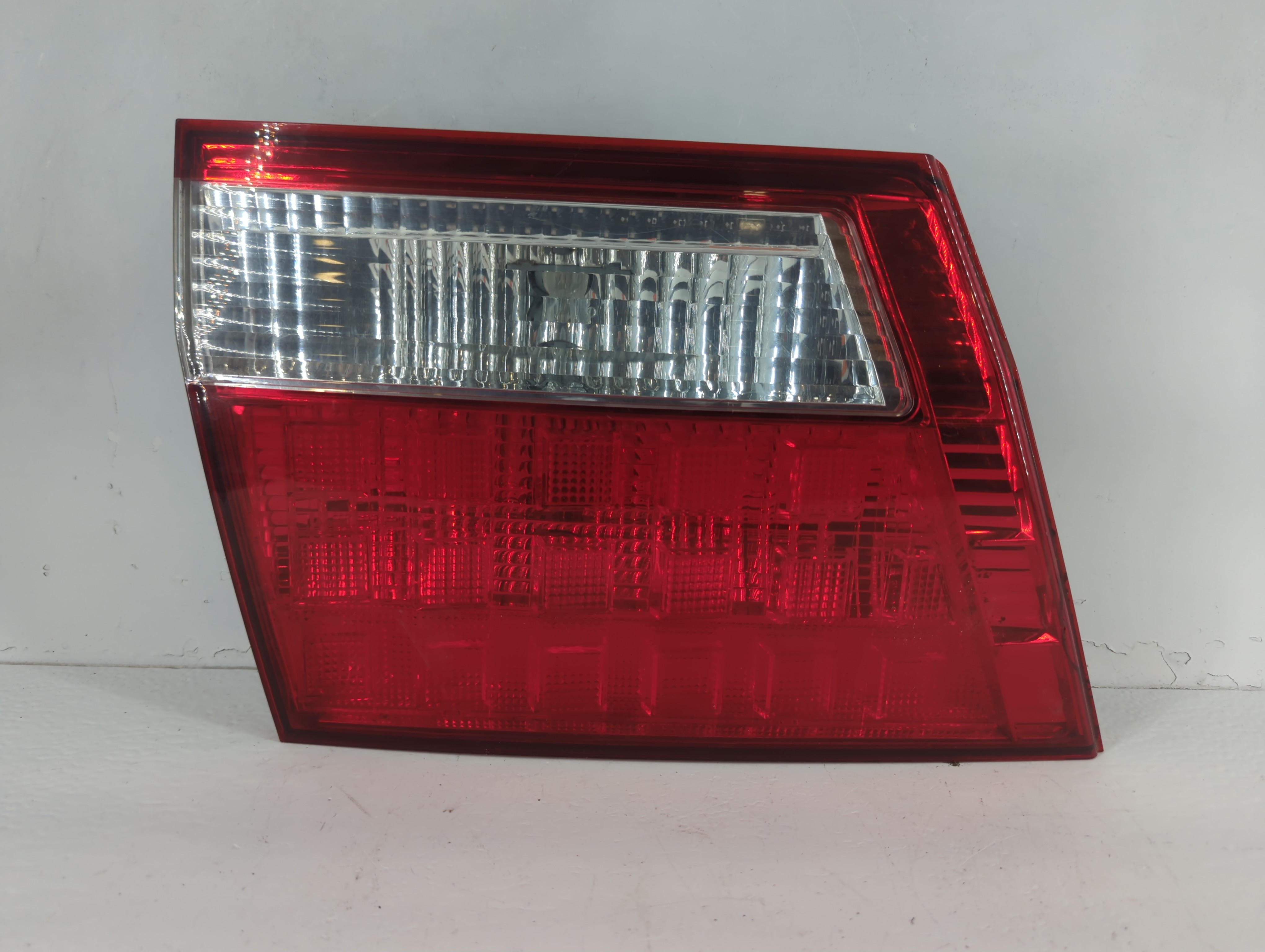 2007-2007 Honda Odyssey Driver Left Side Tail Light Taillight Oem 1047923 - Oemusedautoparts1.com