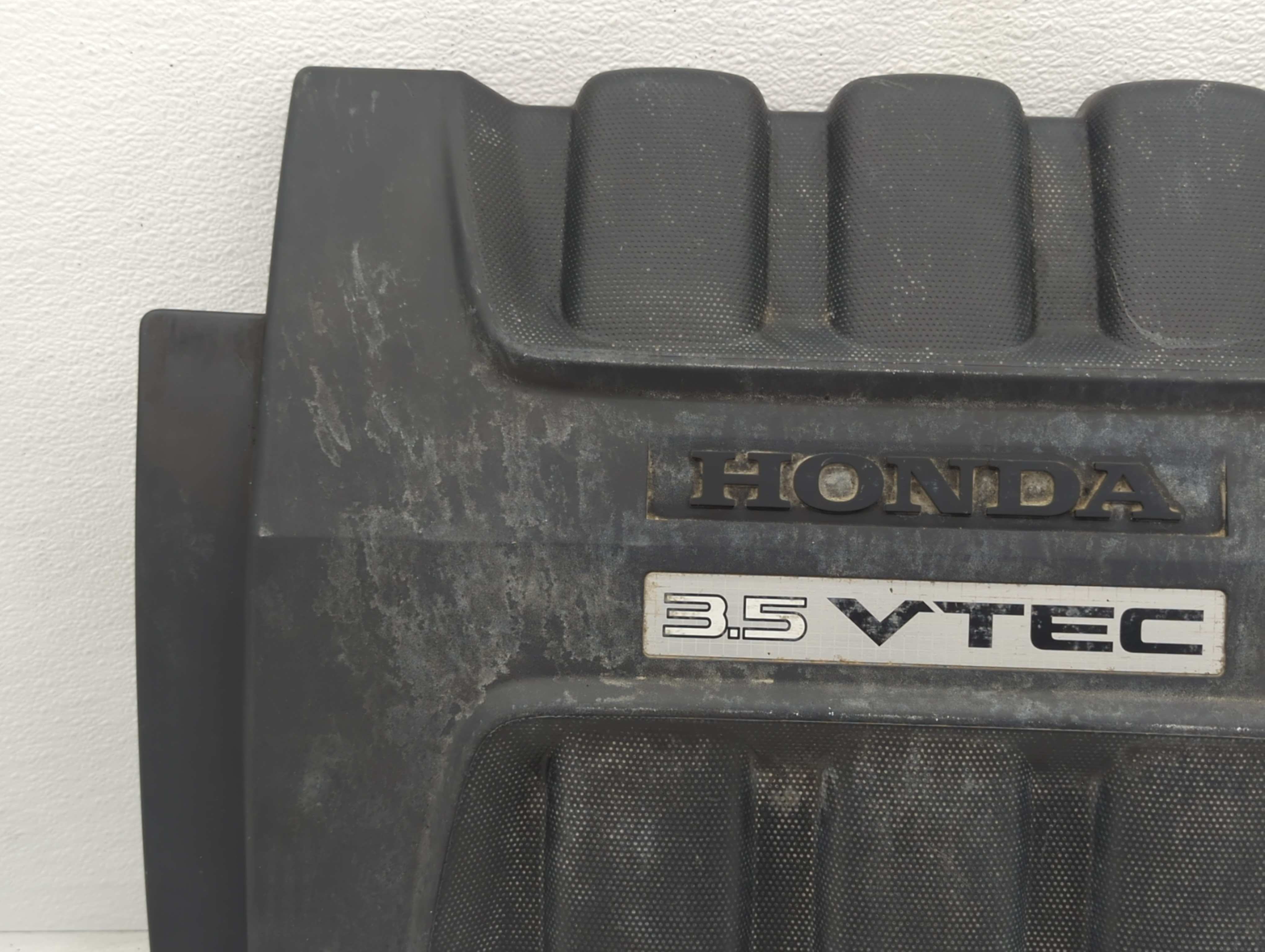 2007 Honda Odyssey Engine Cover 1047936 - Oemusedautoparts1.com