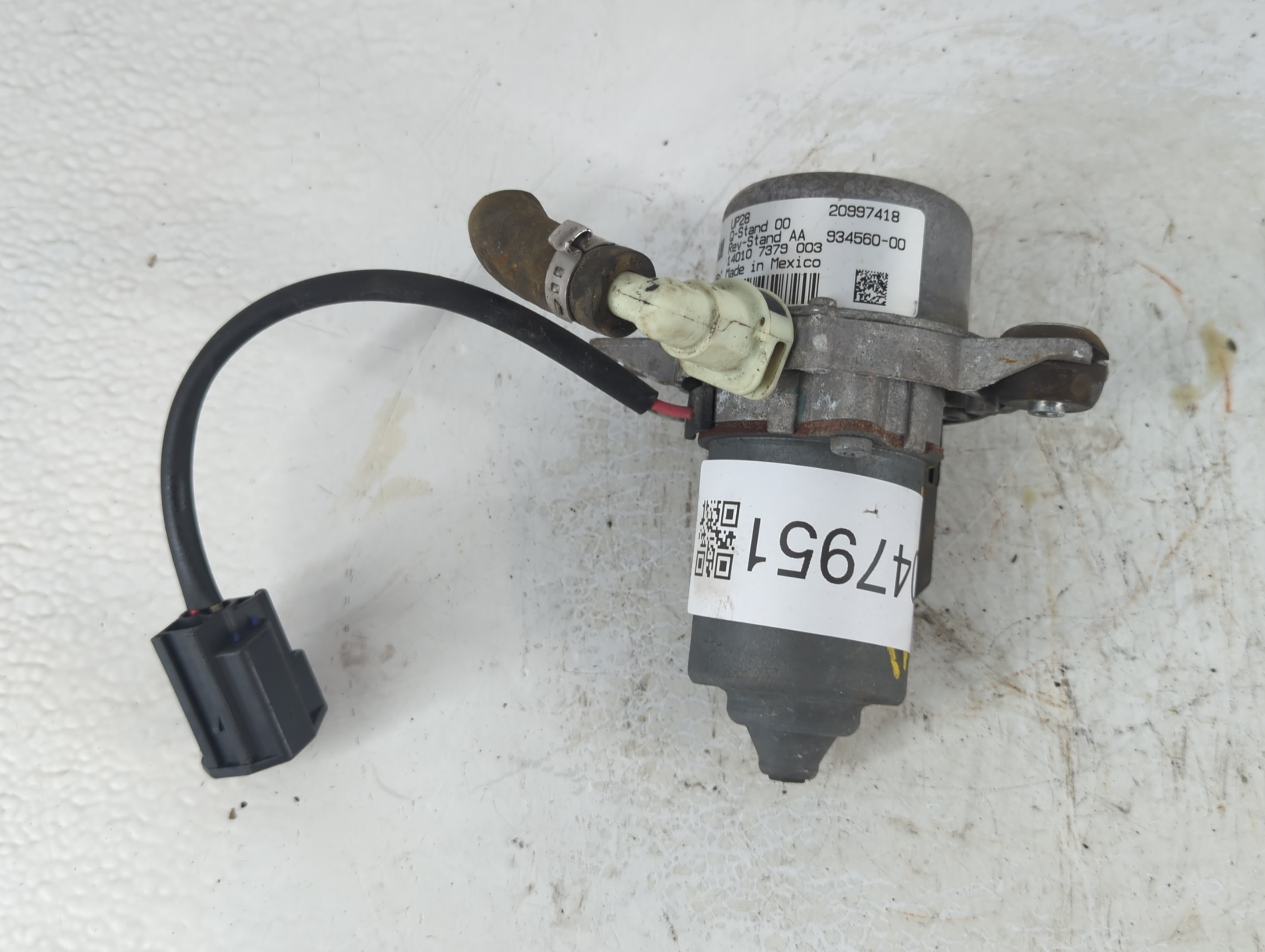 2012-2016 Chevrolet Impala Central Vaccum Lock Pump 1047951 - Oemusedautoparts1.com