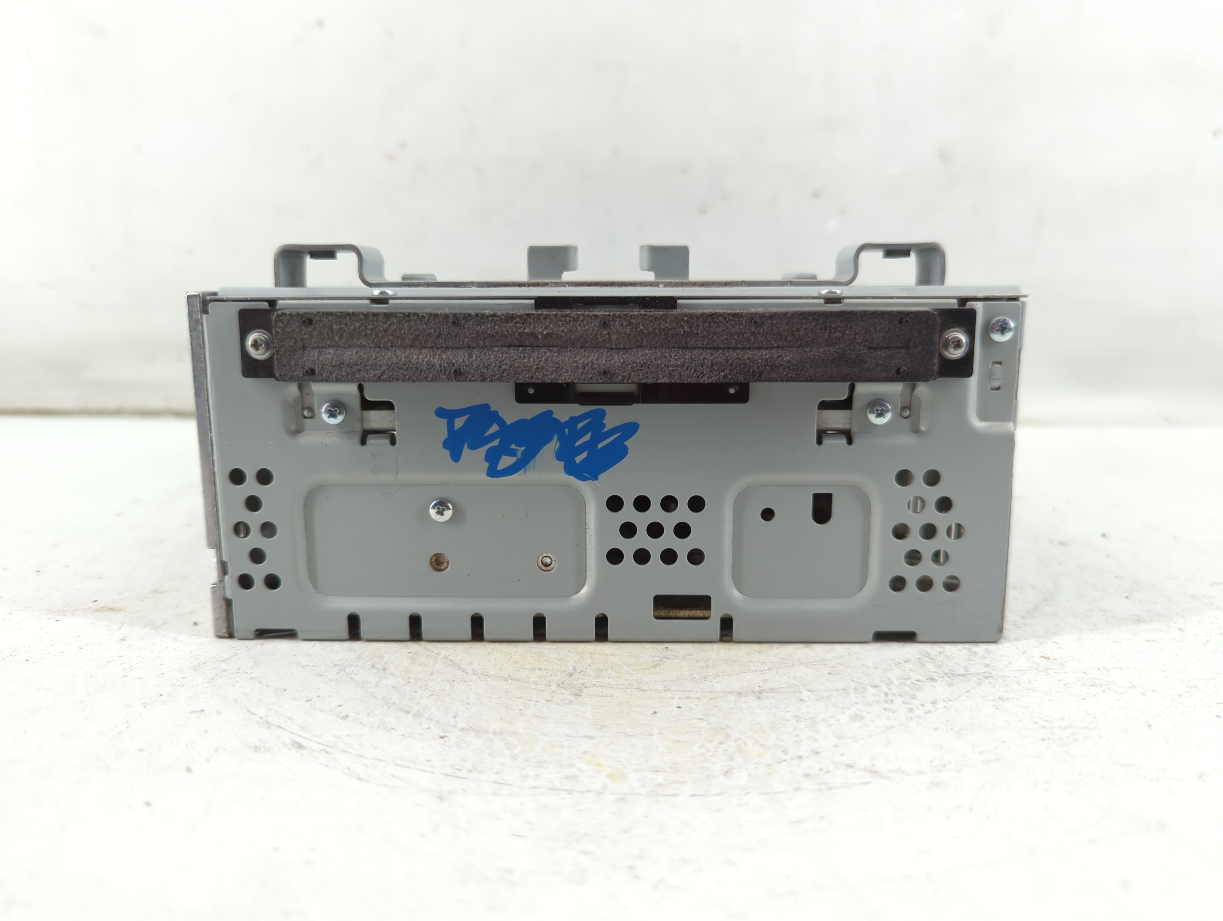 2017-2019 Ford Escape Am Fm Cd Player Radio Receiver 1047960 - Oemusedautoparts1.com