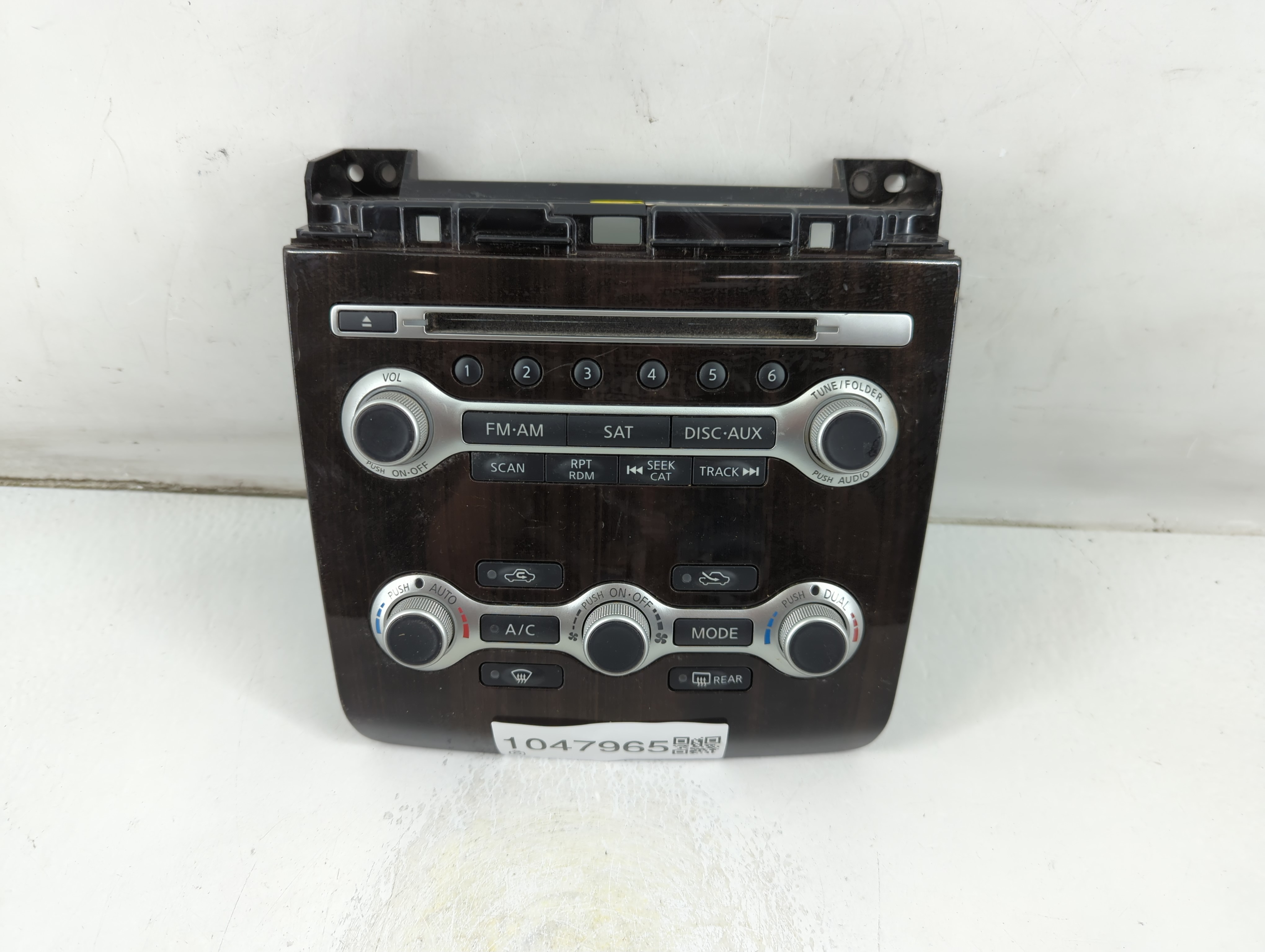 2010-2014 Nissan Maxima Am Fm Cd Player Radio Receiver 1047965 - Oemusedautoparts1.com