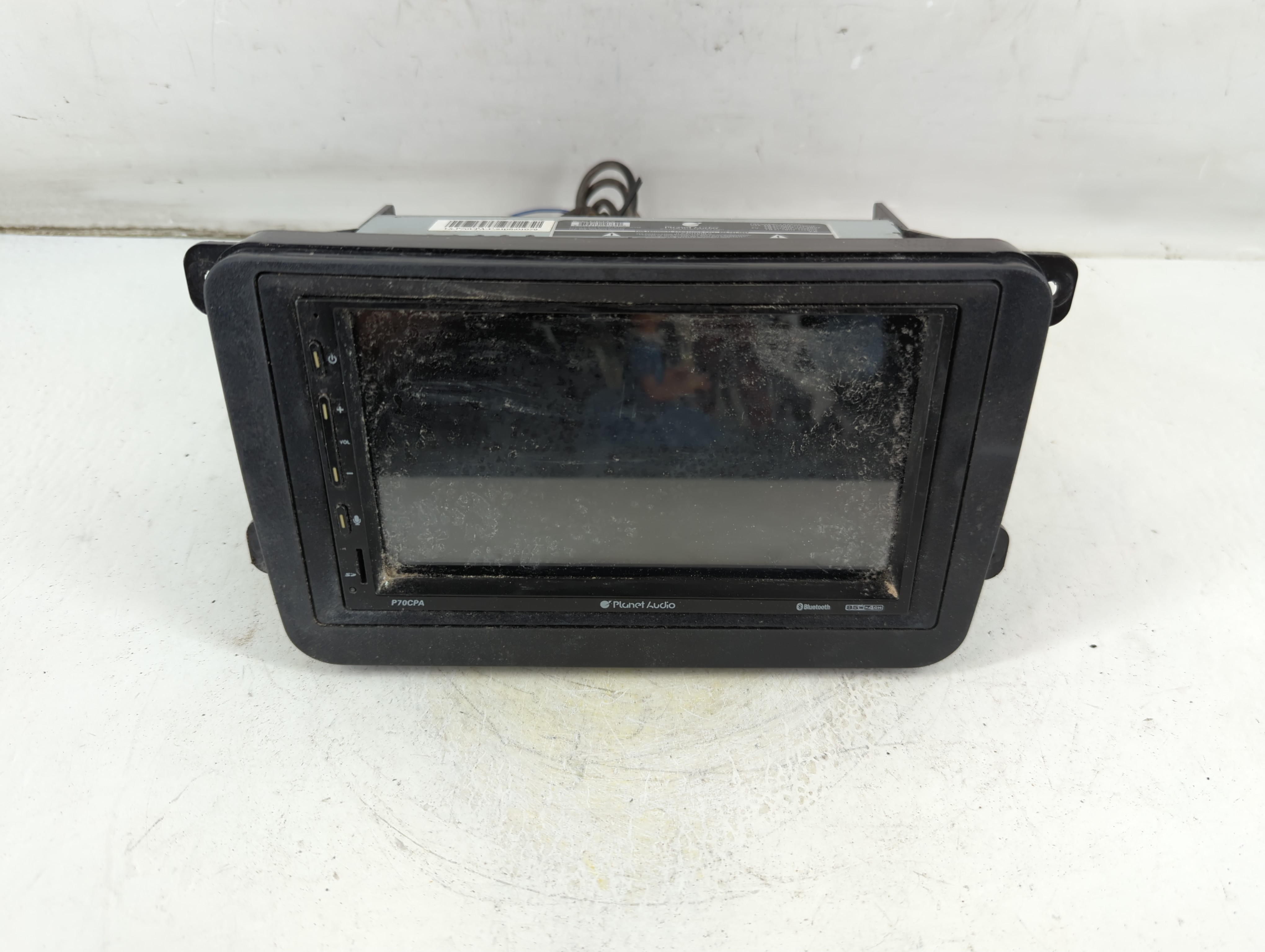 2010-2011 Volkswagen Cc Am Fm Cd Player Radio Receiver 1047977 - Oemusedautoparts1.com