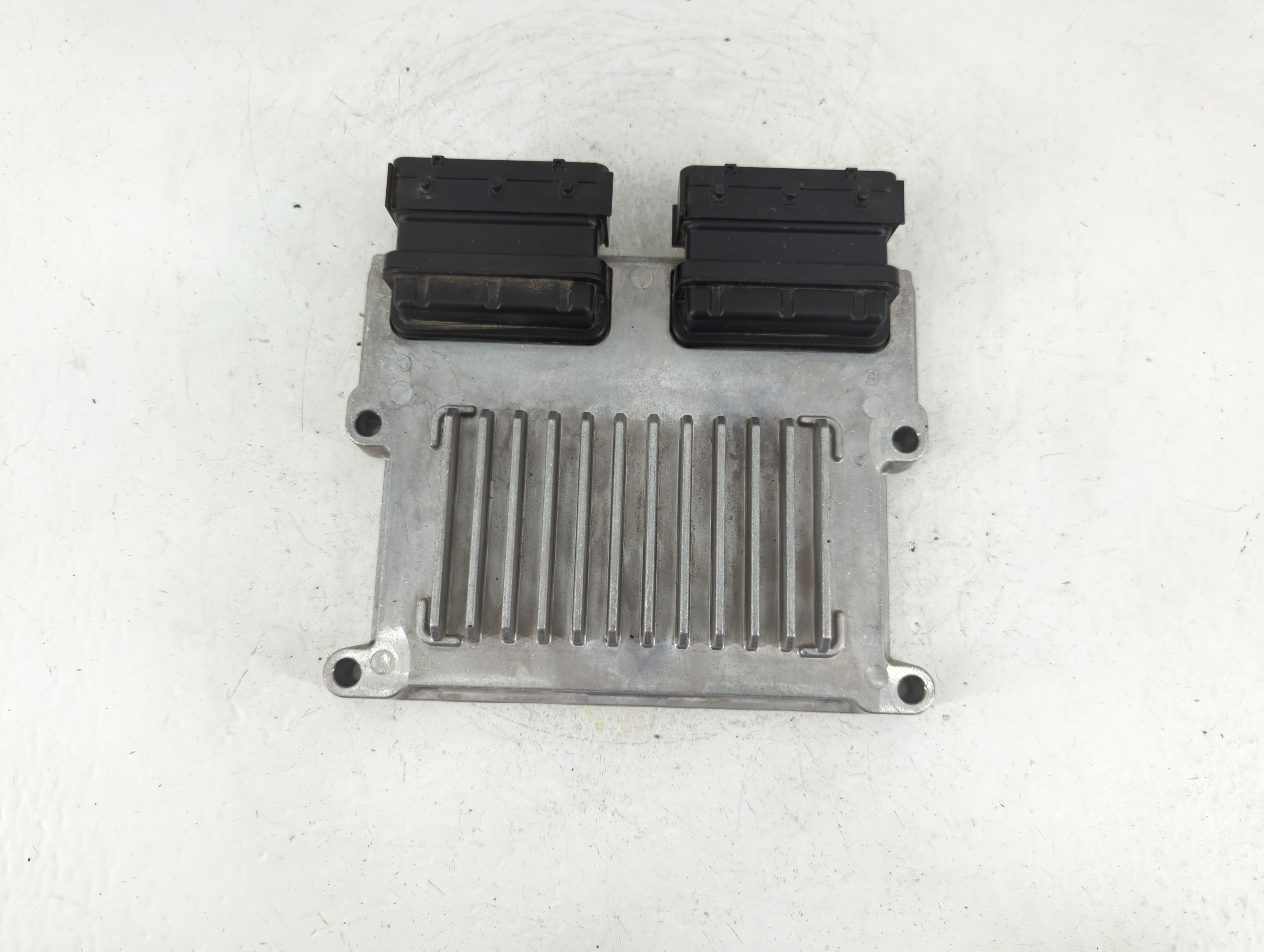 2015-2015 Kia Sorento Engine Control Computer Ecu Pcm Ecm Pcu Oem 1047991 - Oemusedautoparts1.com