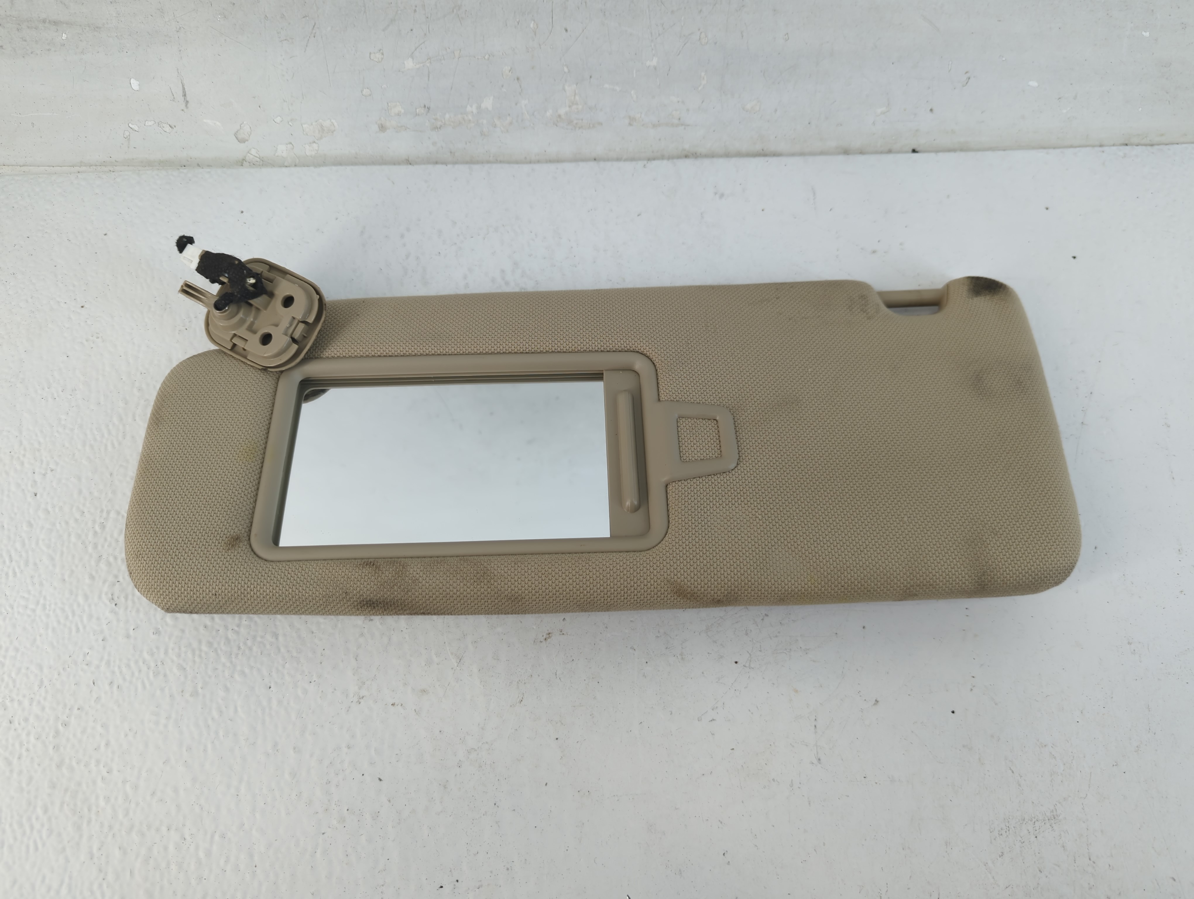 Picture of 2015-2019 Hyundai Sonata Driver Sun Visor Mirror Left Sunvisor Beige 1048007