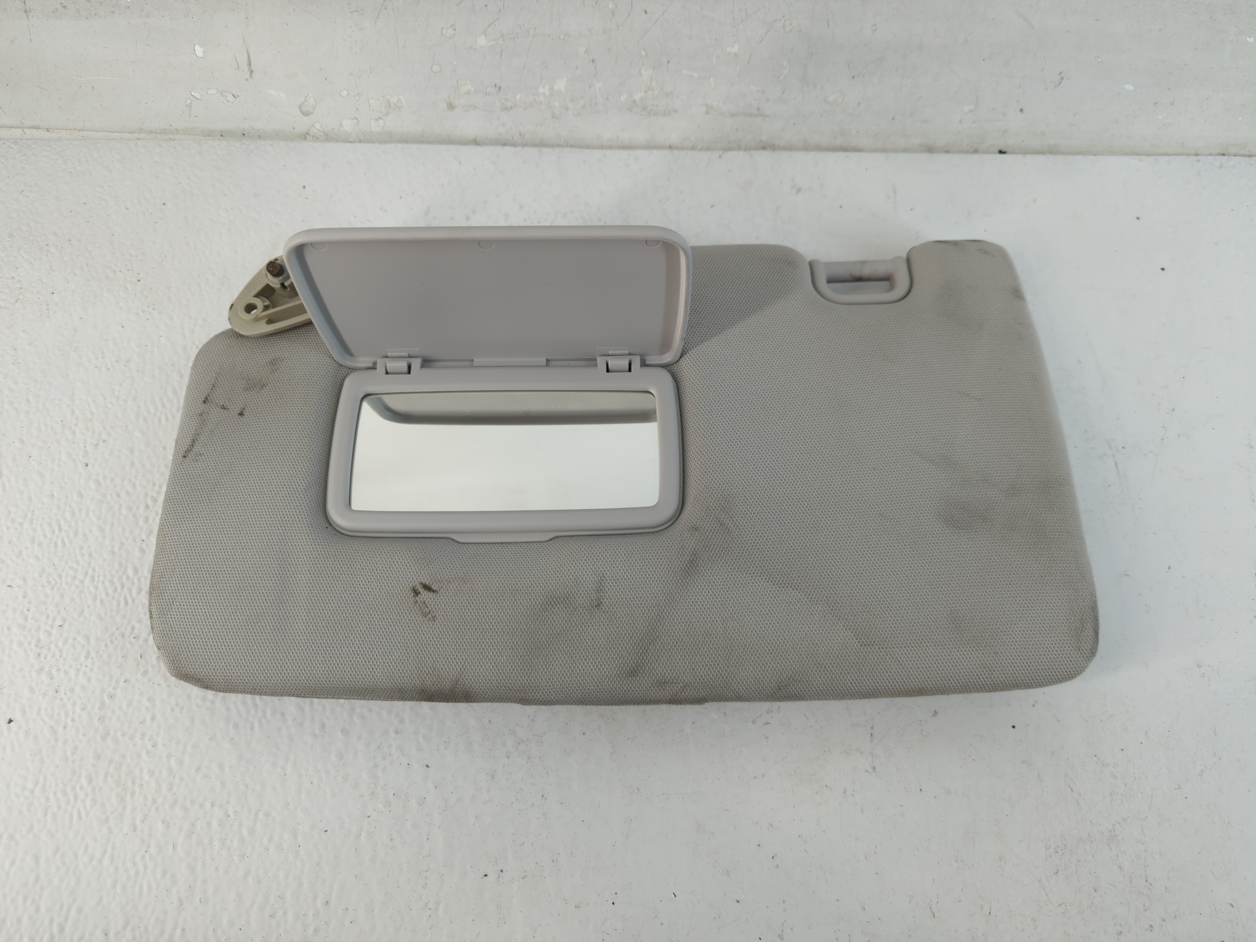 Picture of 2014-2016 Subaru Forester Driver Sun Visor Mirror Left Sunvisor Ivory 1048011