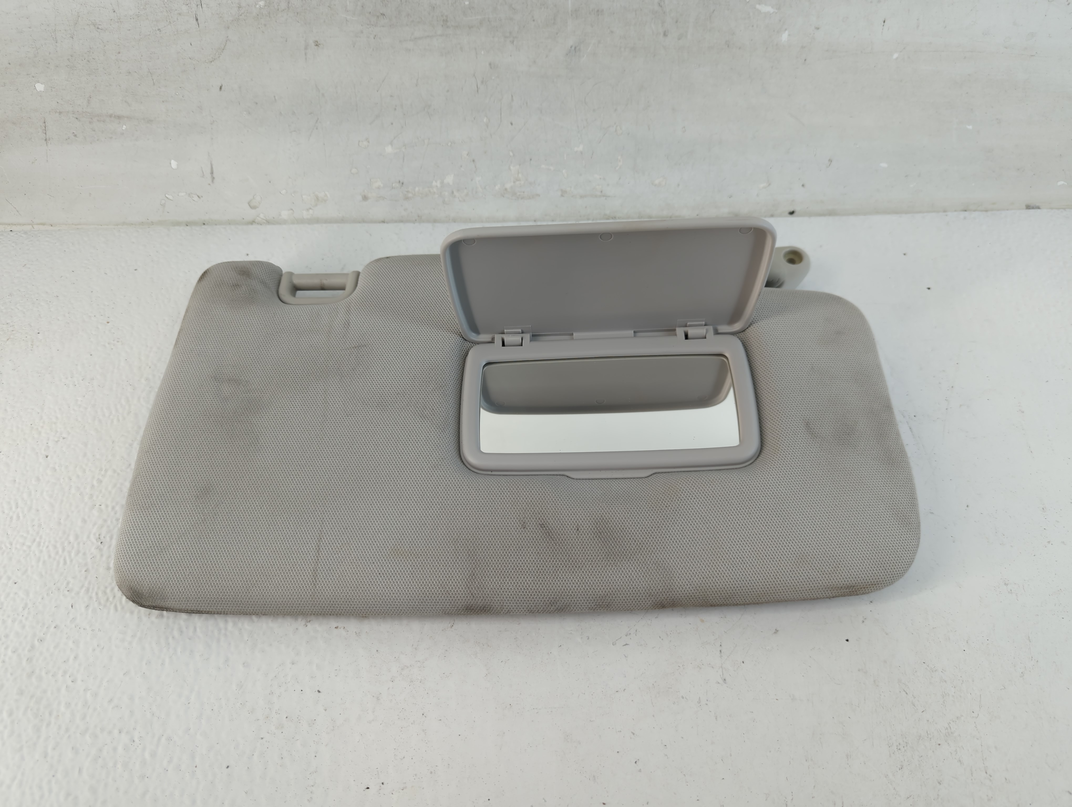 Picture of 2014 Subaru Forester Passenger Sun Visor Mirror Right Sunvisor Gray 1048012
