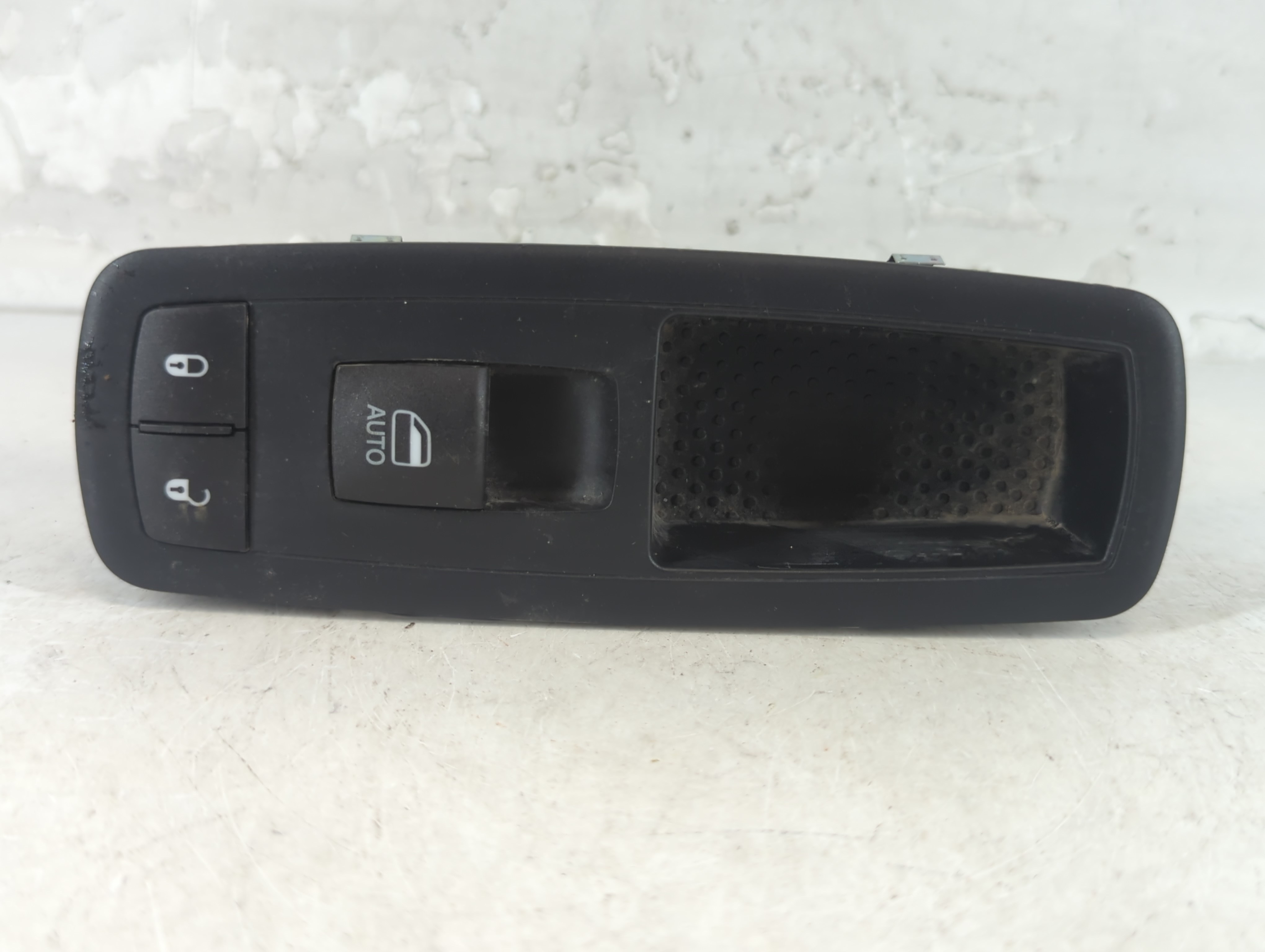 2015-2022 Chrysler 300 Driver Left Door Master Power Window Switch 1048030 - Oemusedautoparts1.com